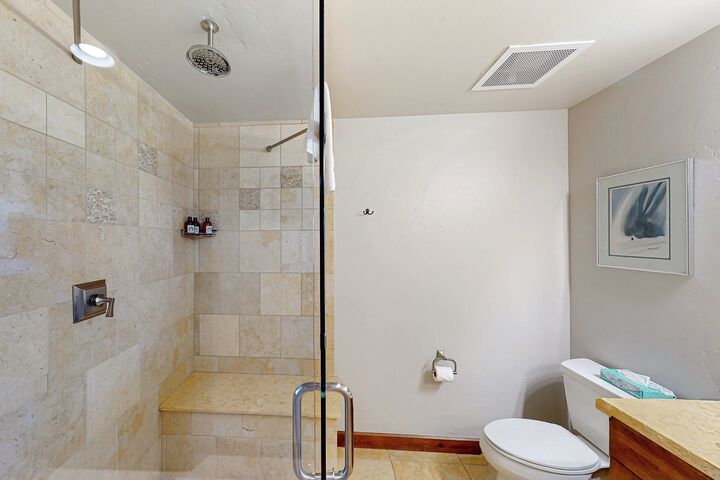 #2118 - Ensuite Bathroom