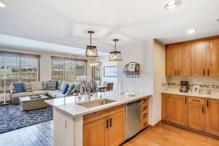 #4118 - Kitchen