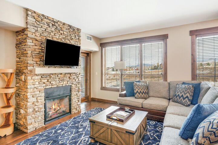 #4118 - Living Area