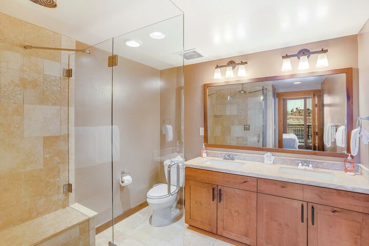 #4118 - Ensuite Bathroom