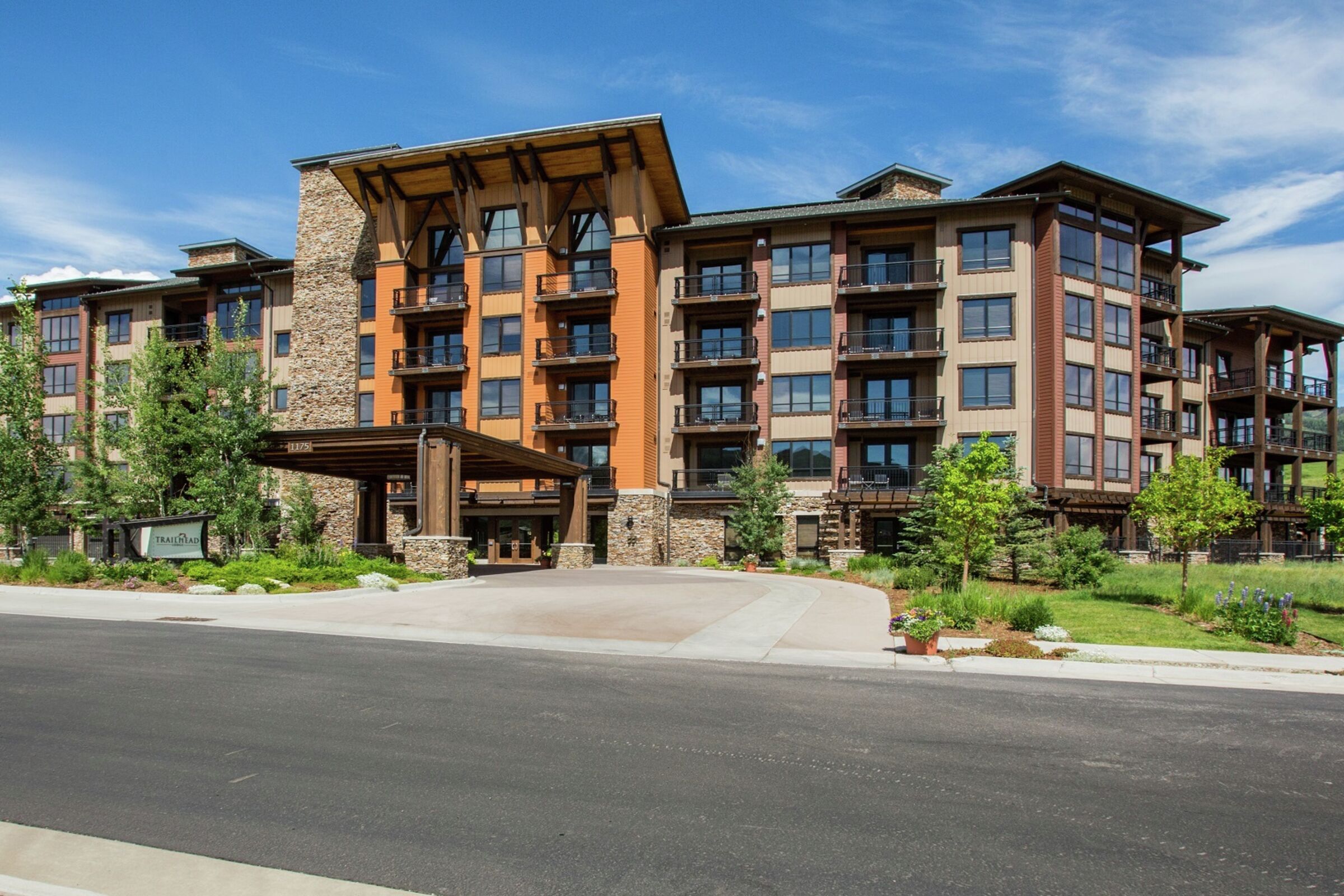 Trailhead Lodge