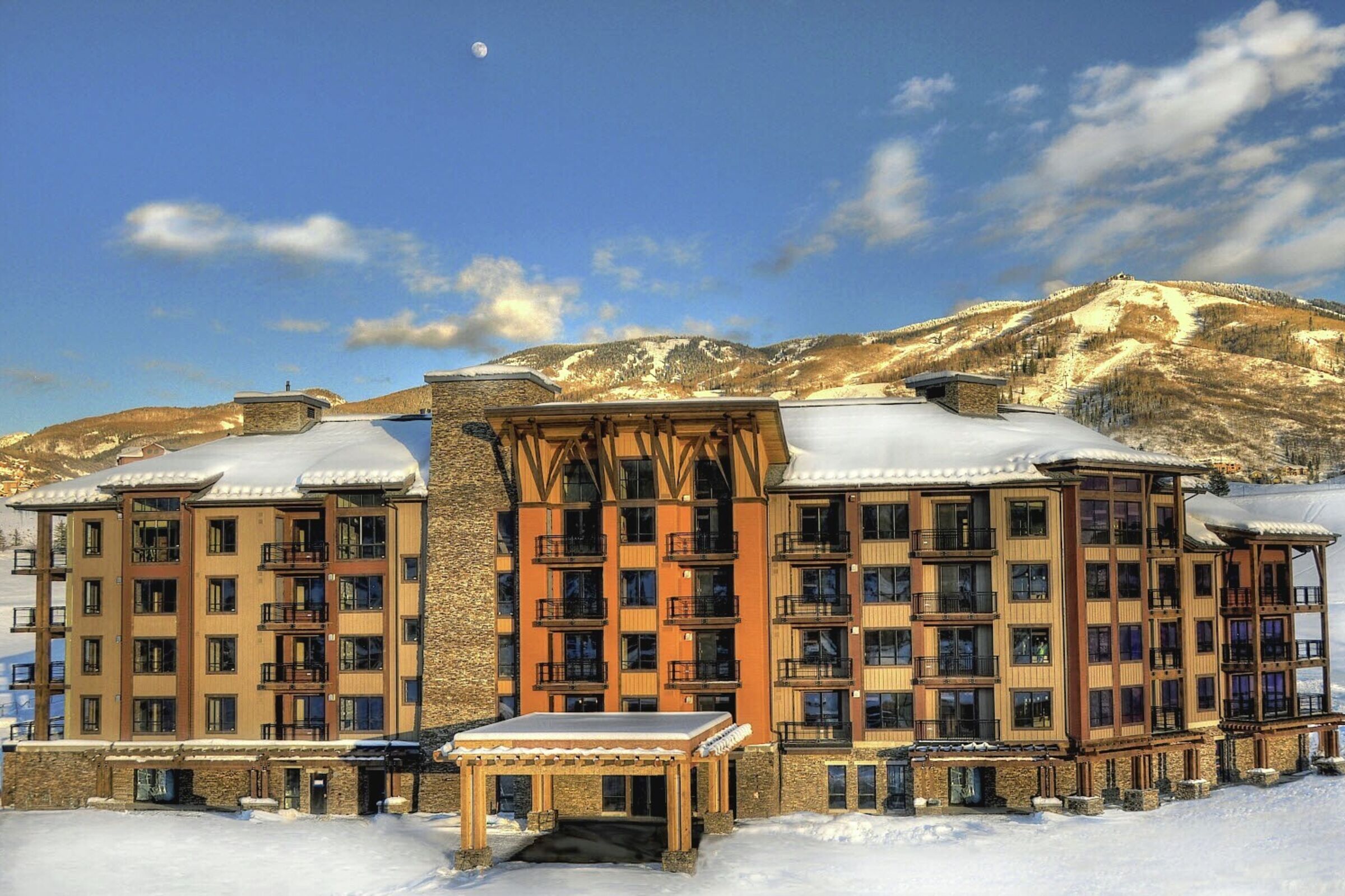 Trailhead Lodge