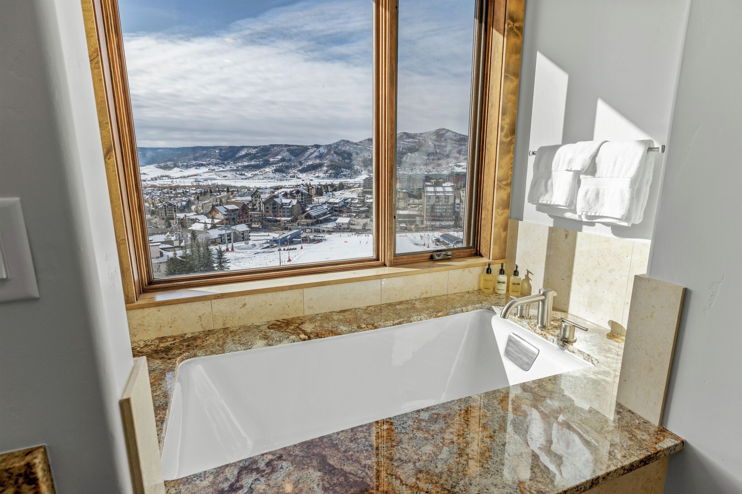 #2401 - Master Ensuite Bathroom