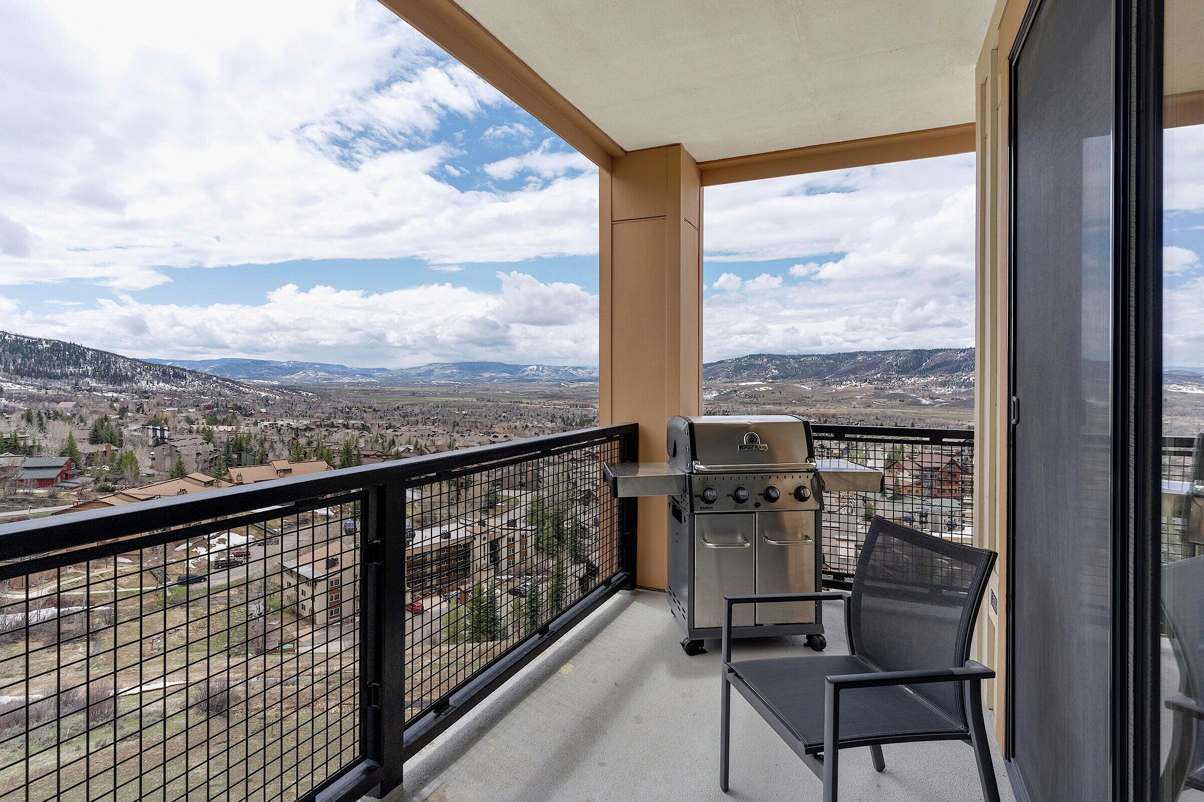 Balcony with BBQ