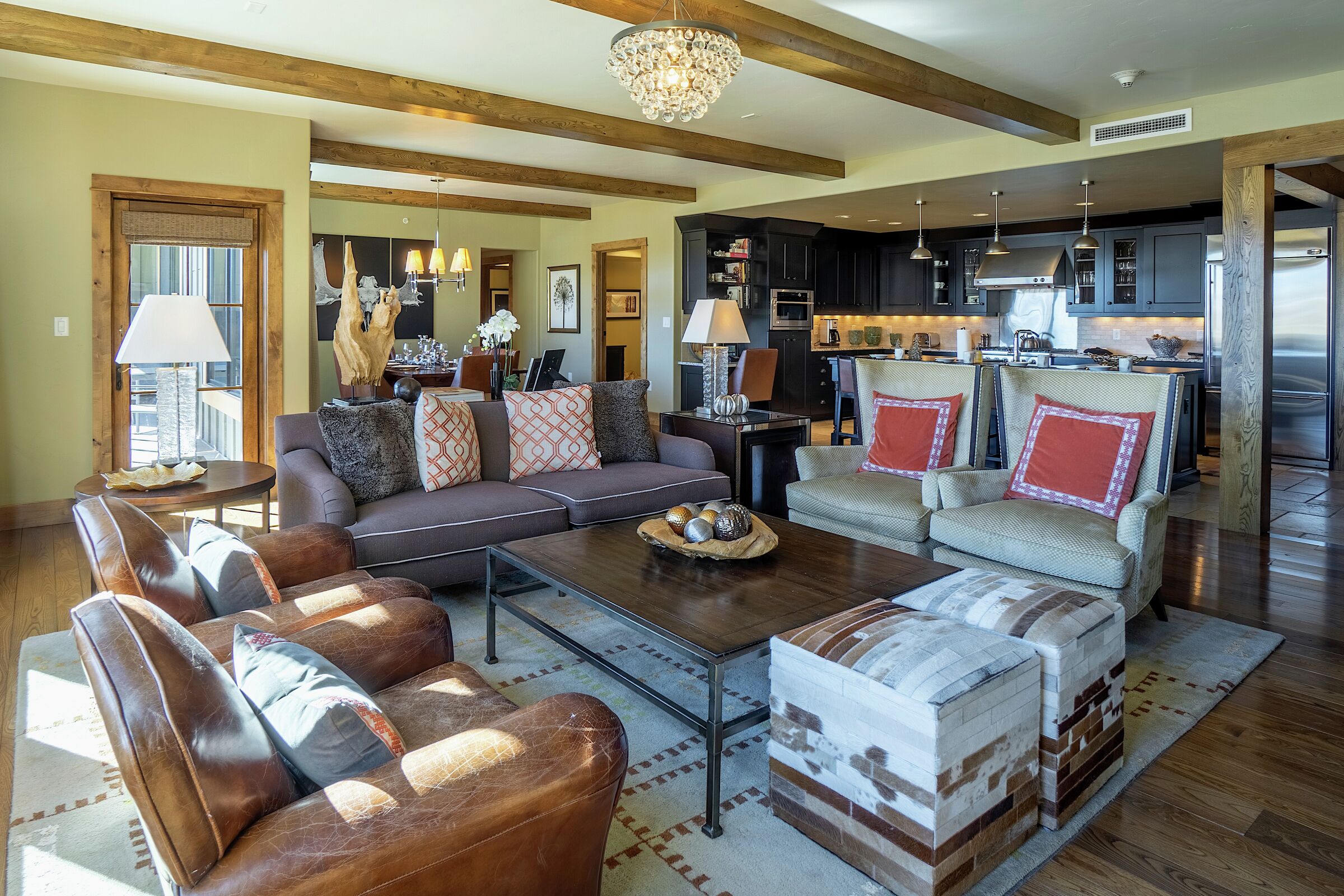 #2704 - Living Area