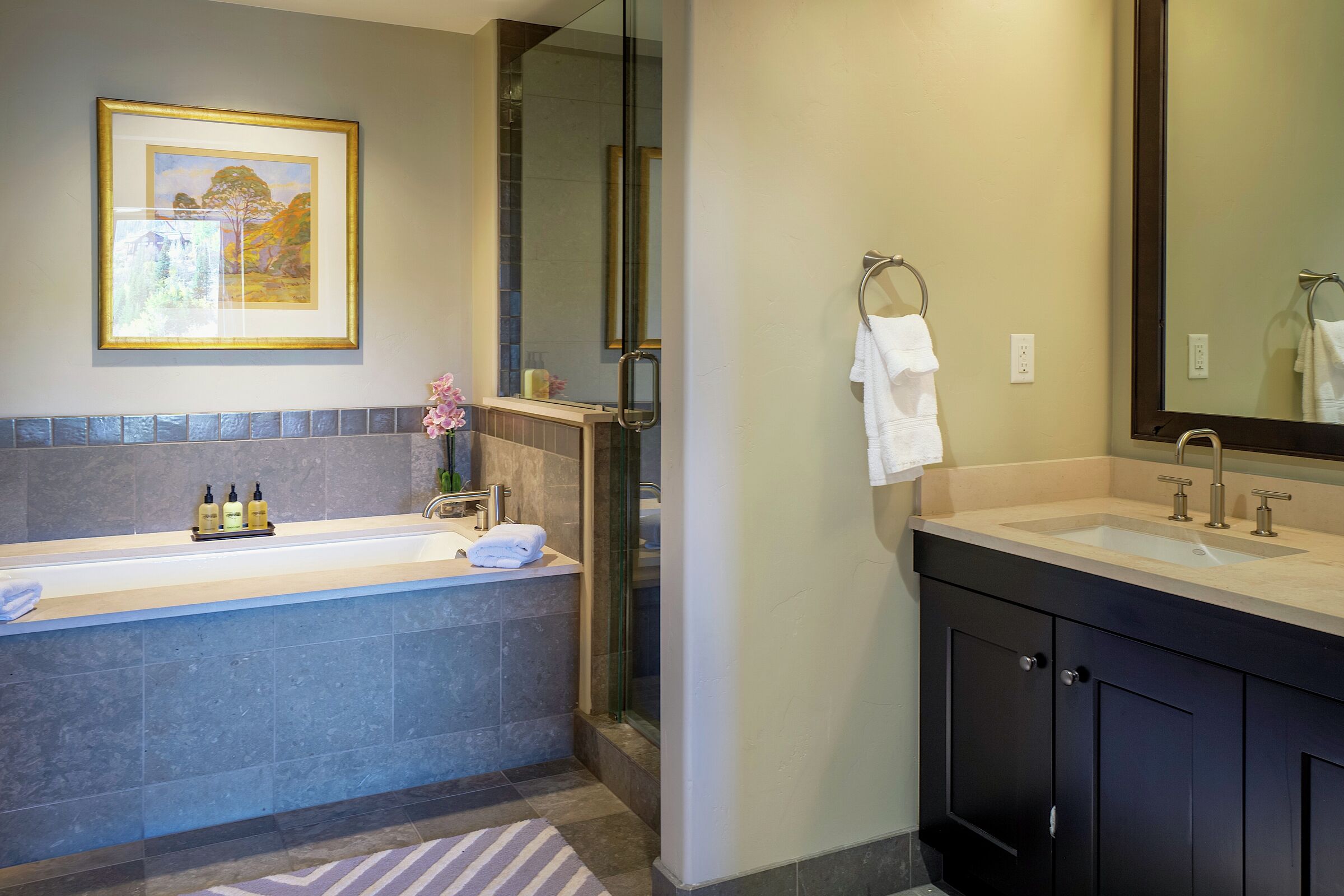 #2704 - Ensuite Bathroom
