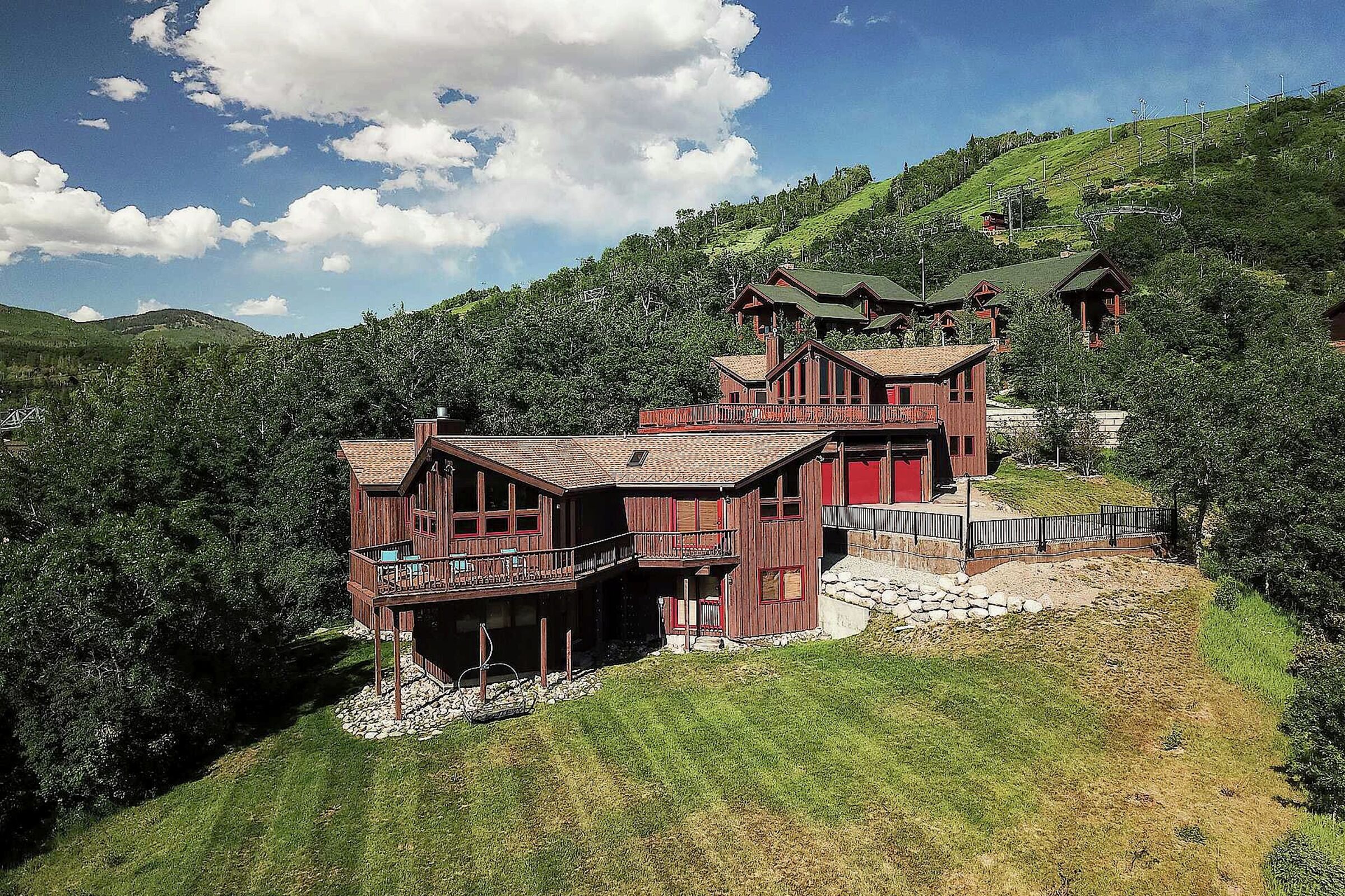 Ski Trail Lodge 1