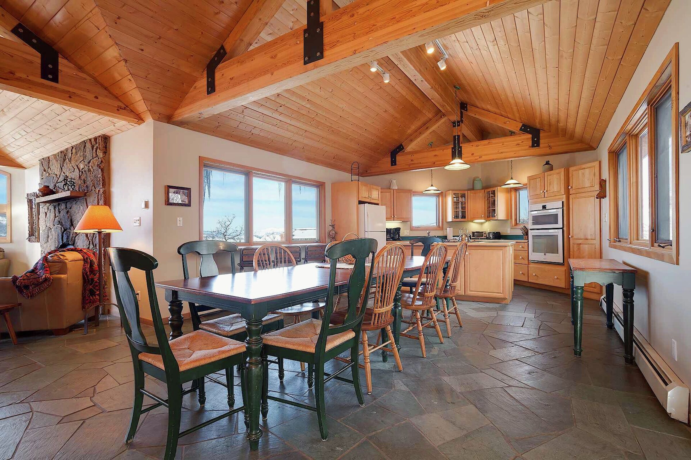 Dining Room & Kitchen