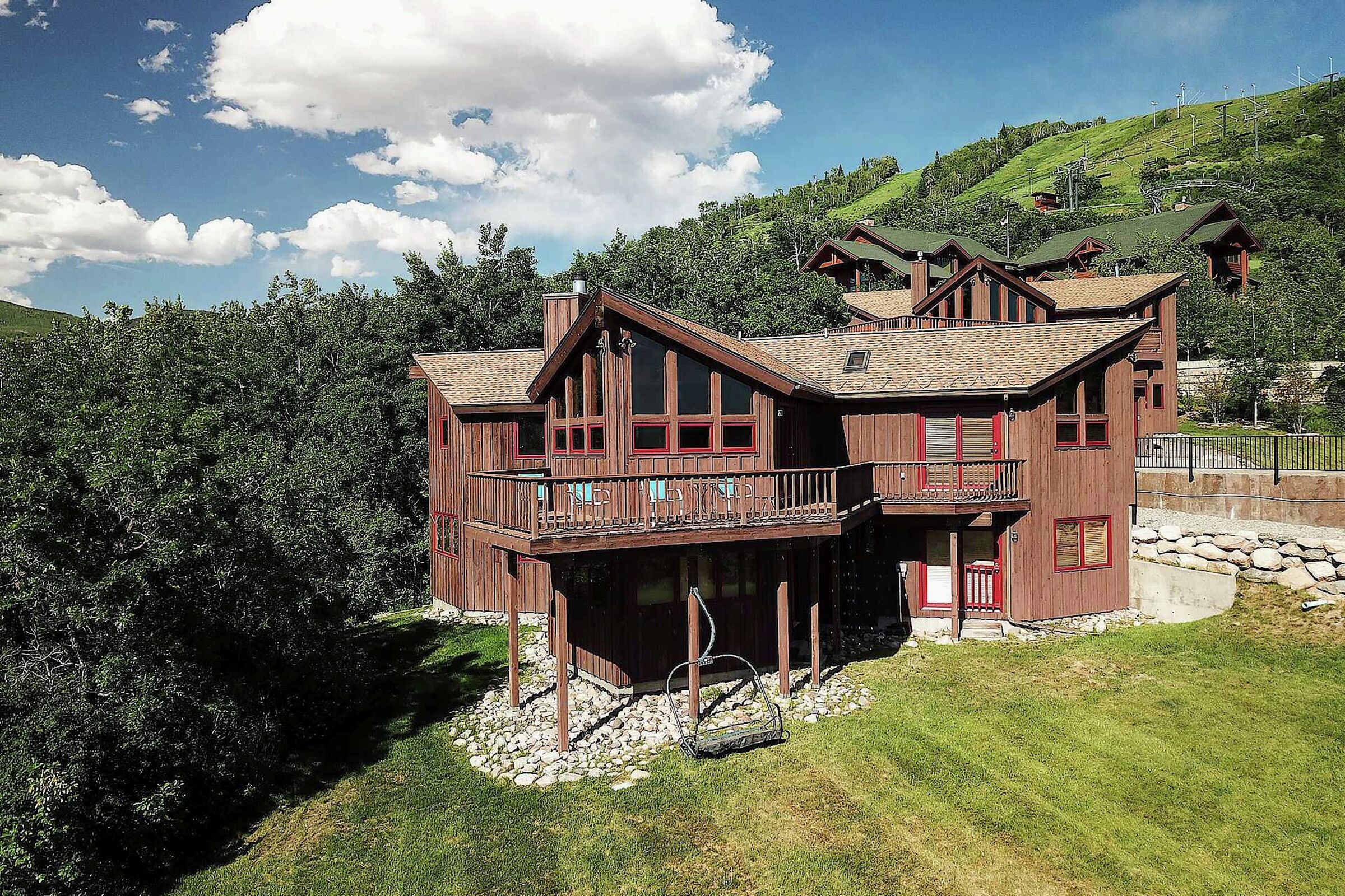 Ski Trail Lodge 2
