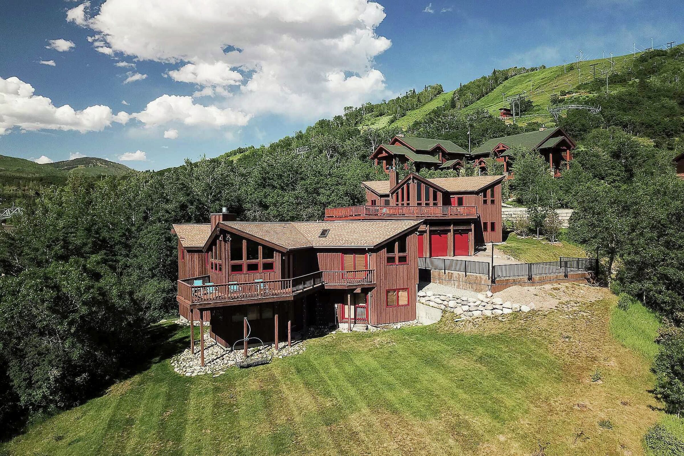 Ski Trail Lodge 2