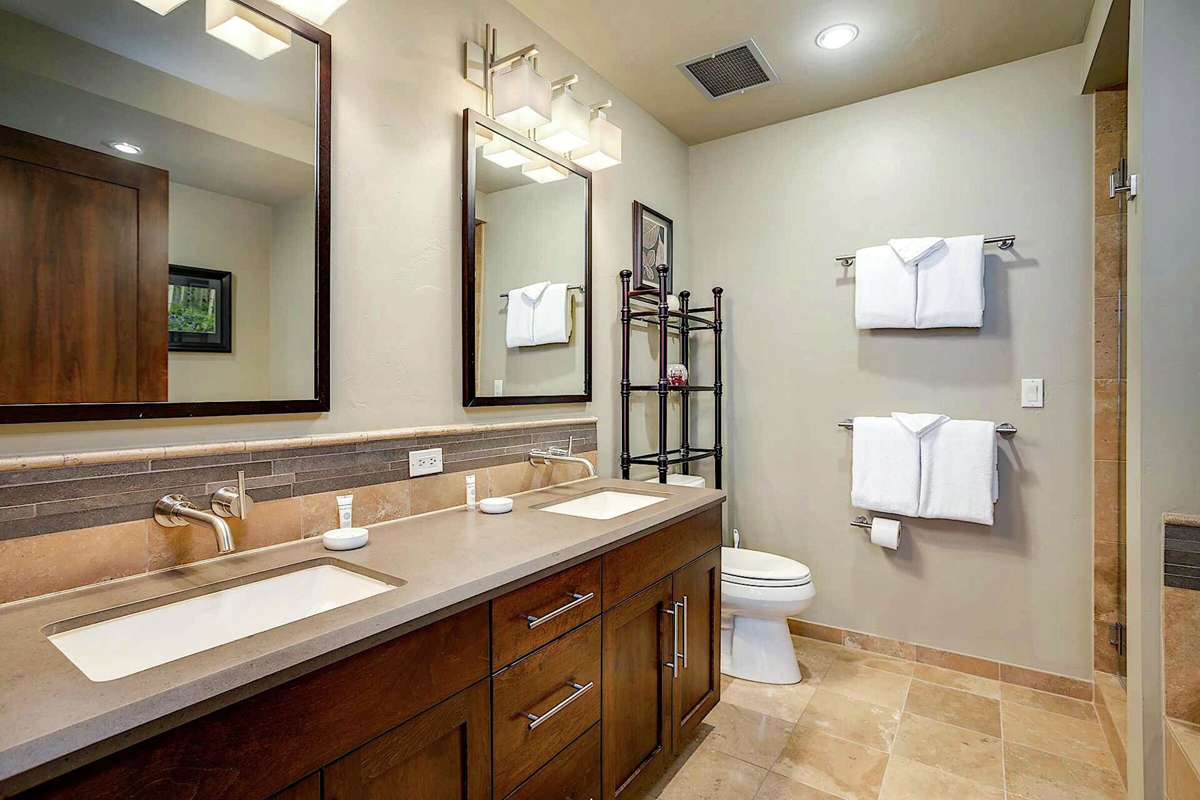 #301B - Master Ensuite Bathroom