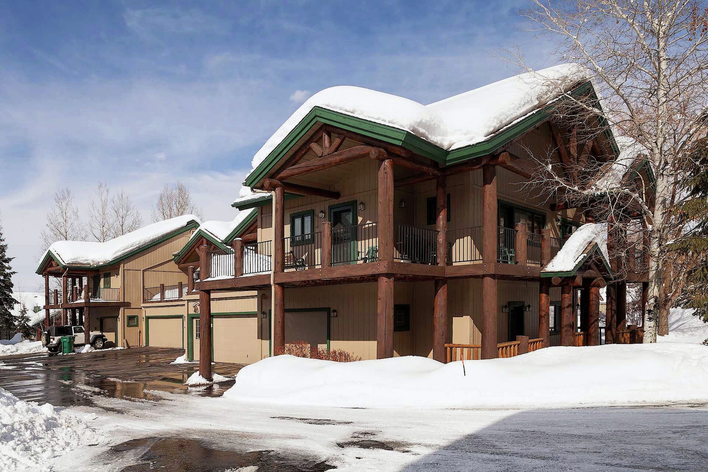 Saddle Creek Townhomes