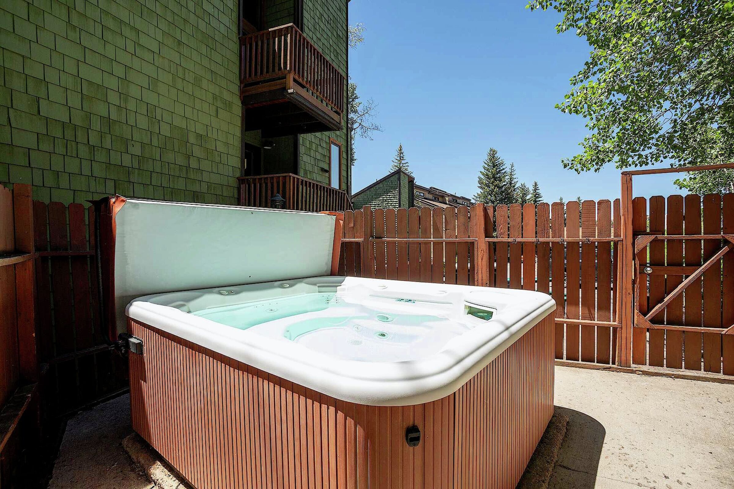 Outdoor Hot Tub