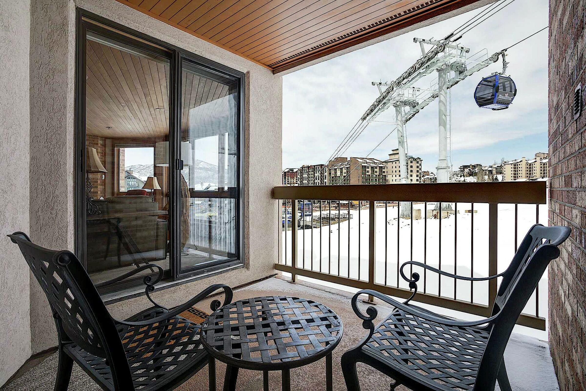 #123 - Balcony