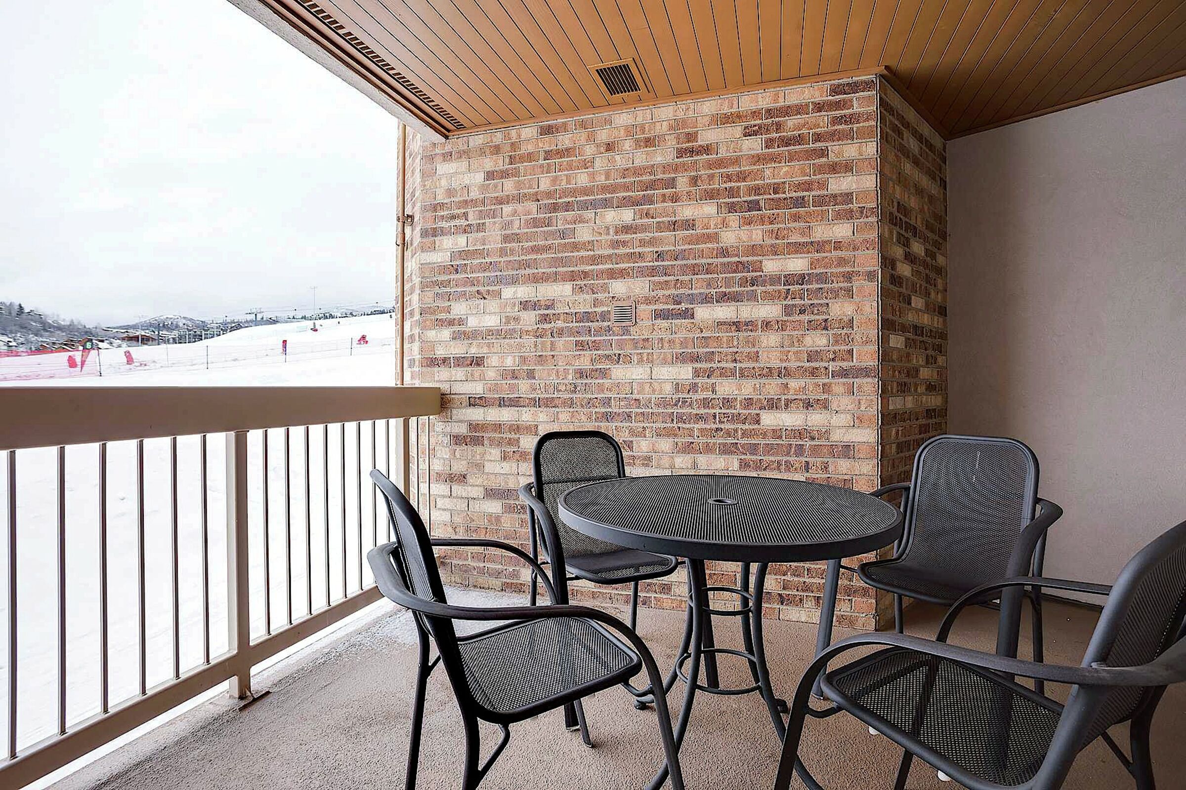 #124 - Balcony