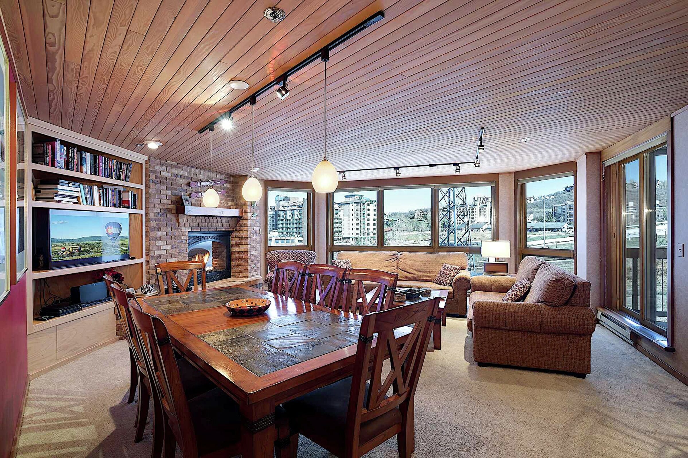 #133 - Living Room & Dining Room