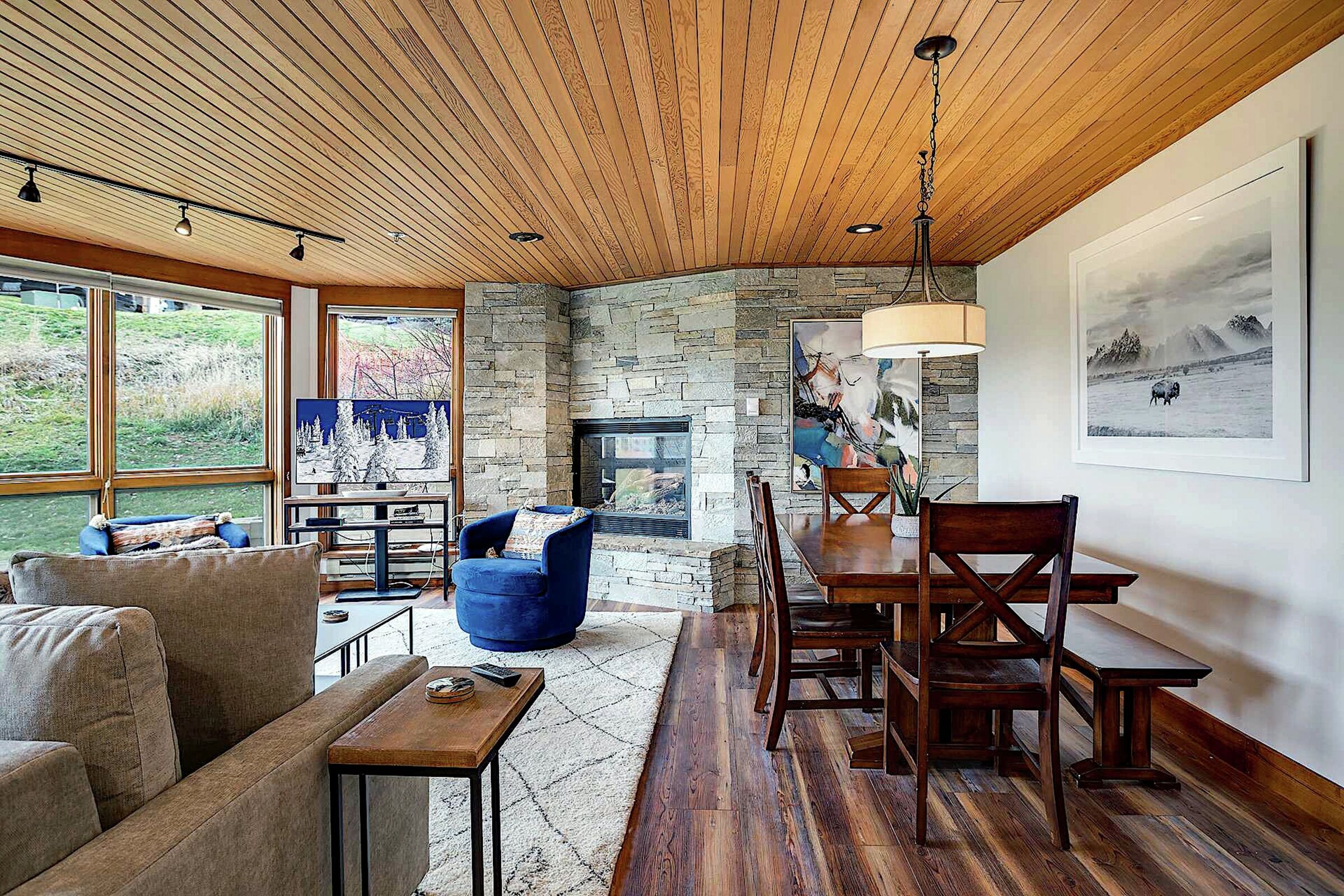 #211 - Dining Room