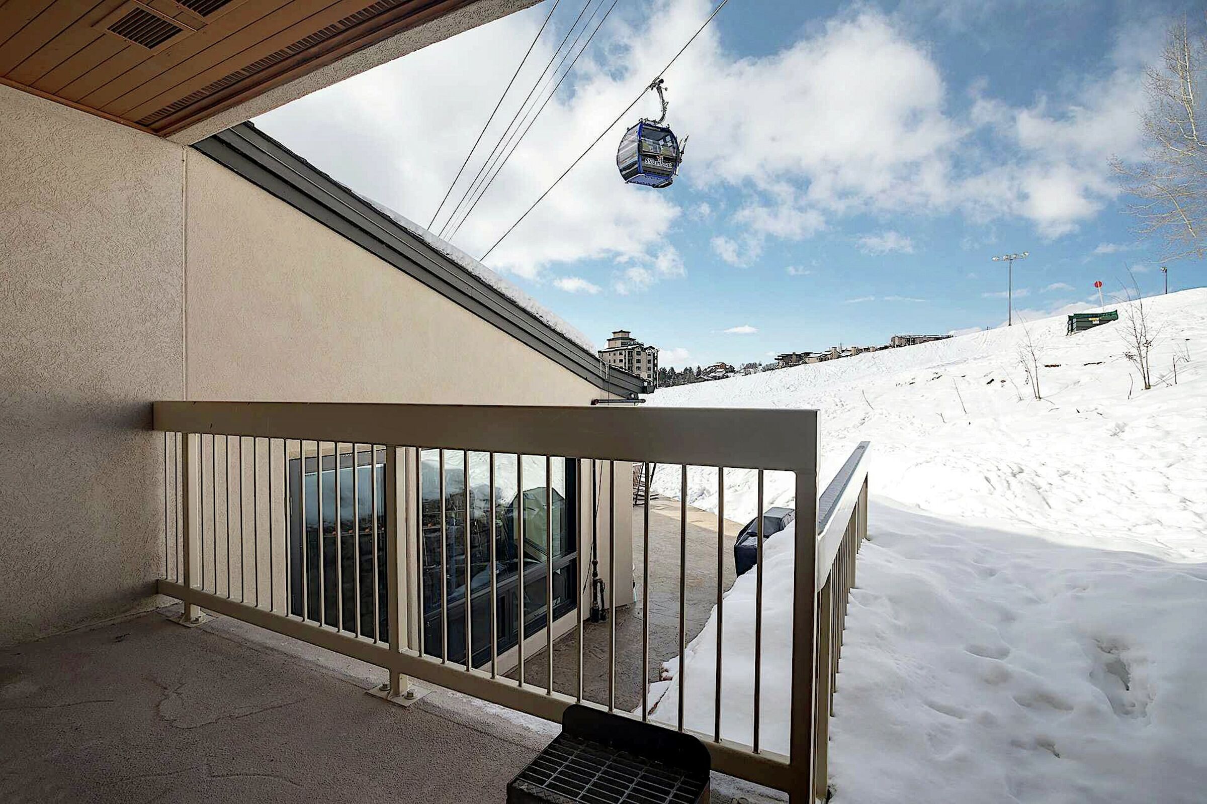 #211 - Balcony