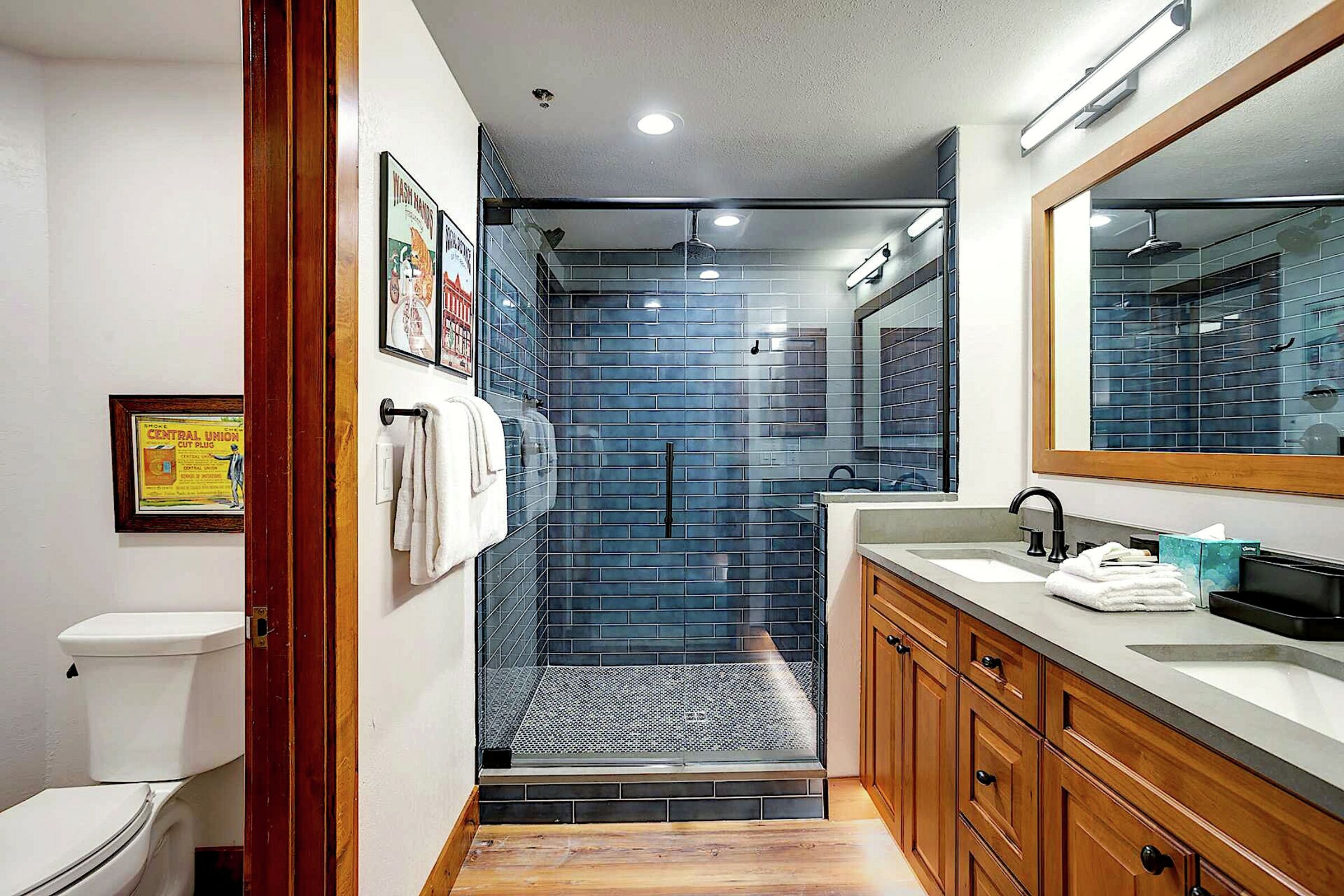 #211 - Bathroom
