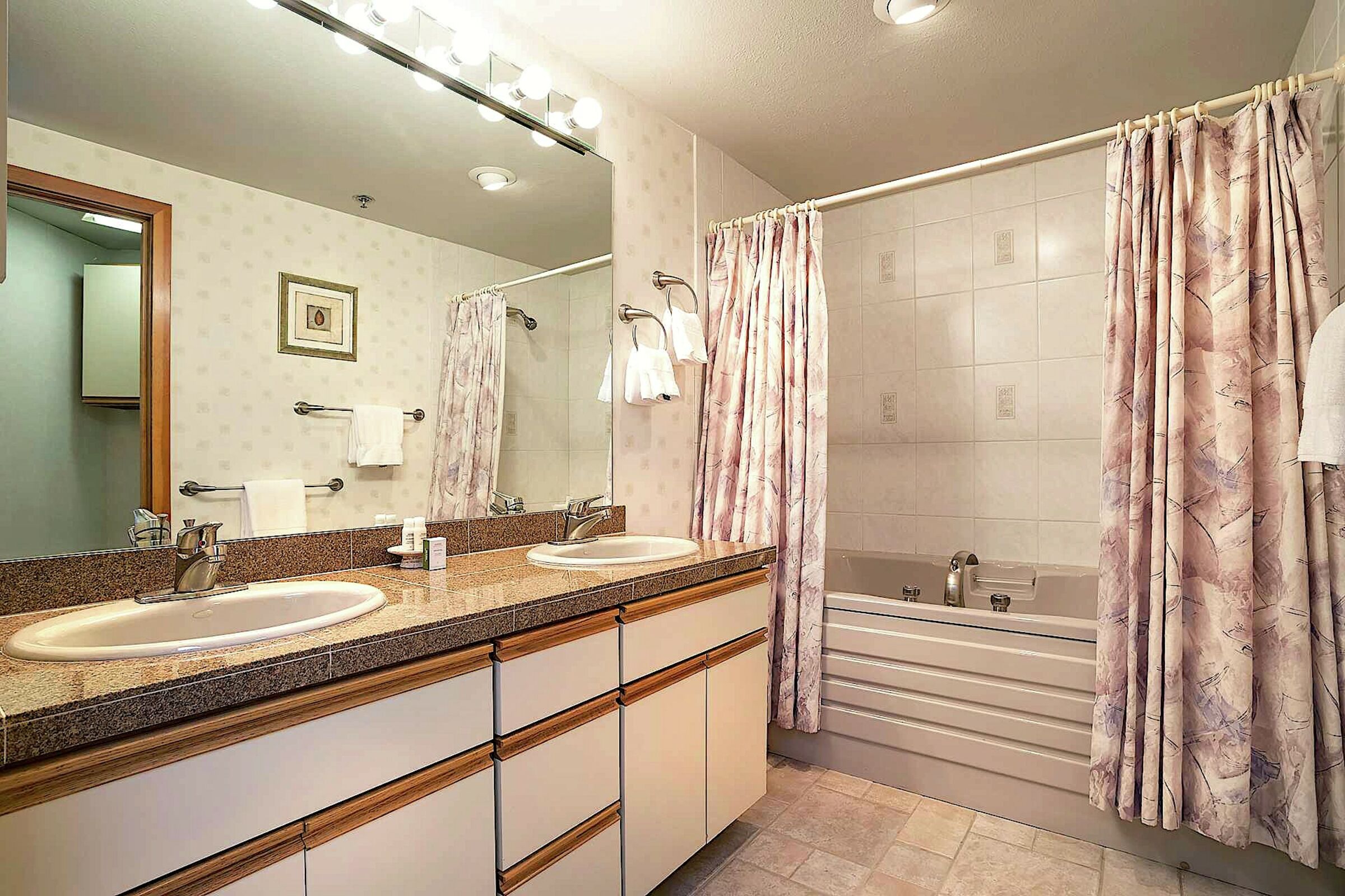 #213 - Bathroom