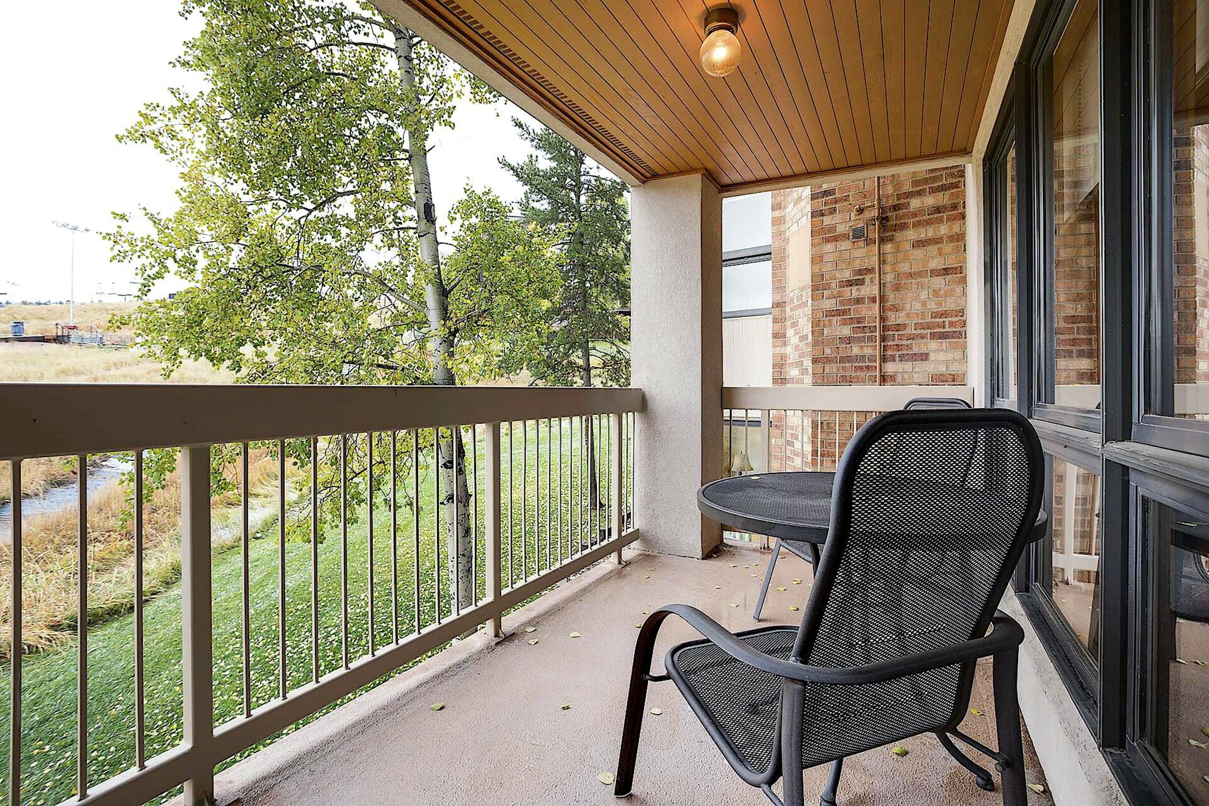 #122 - Balcony