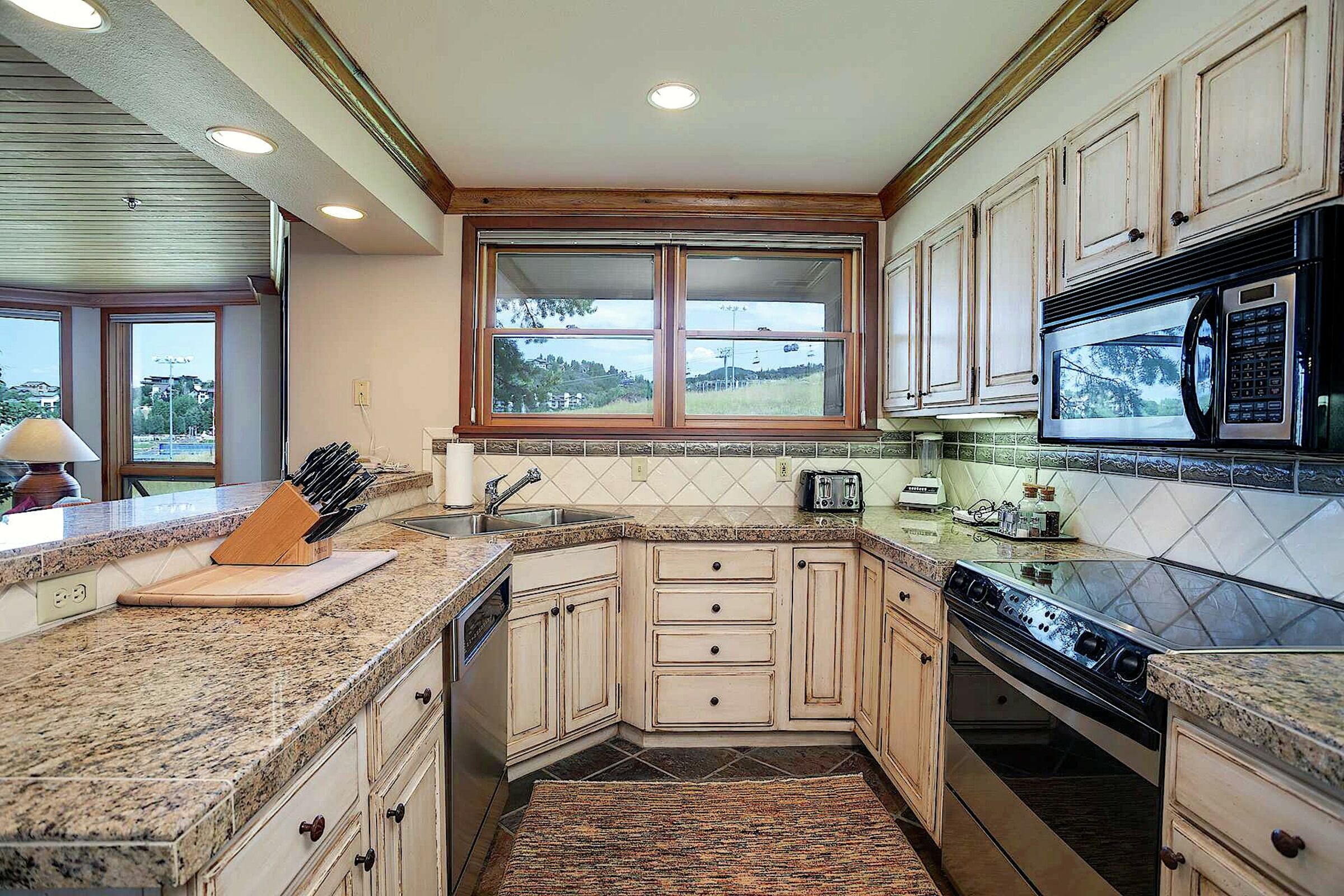 #121 - Kitchen