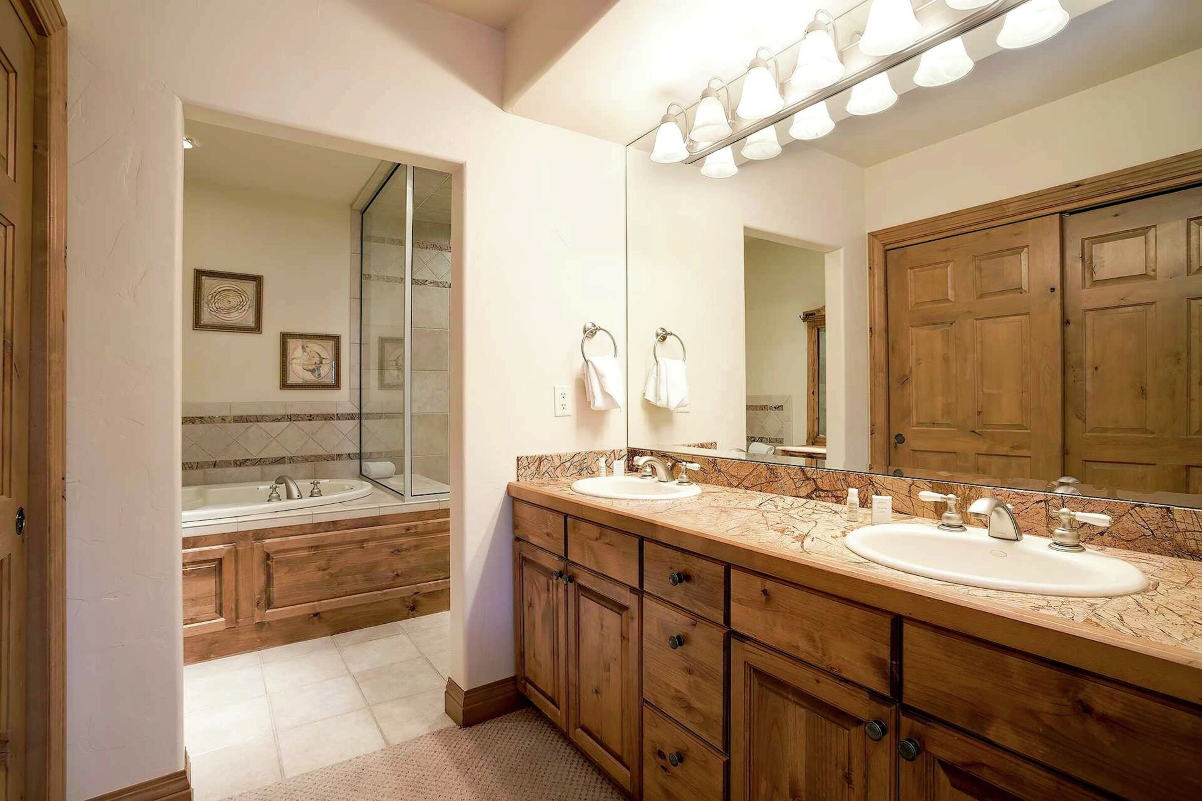 #313 - Bathroom