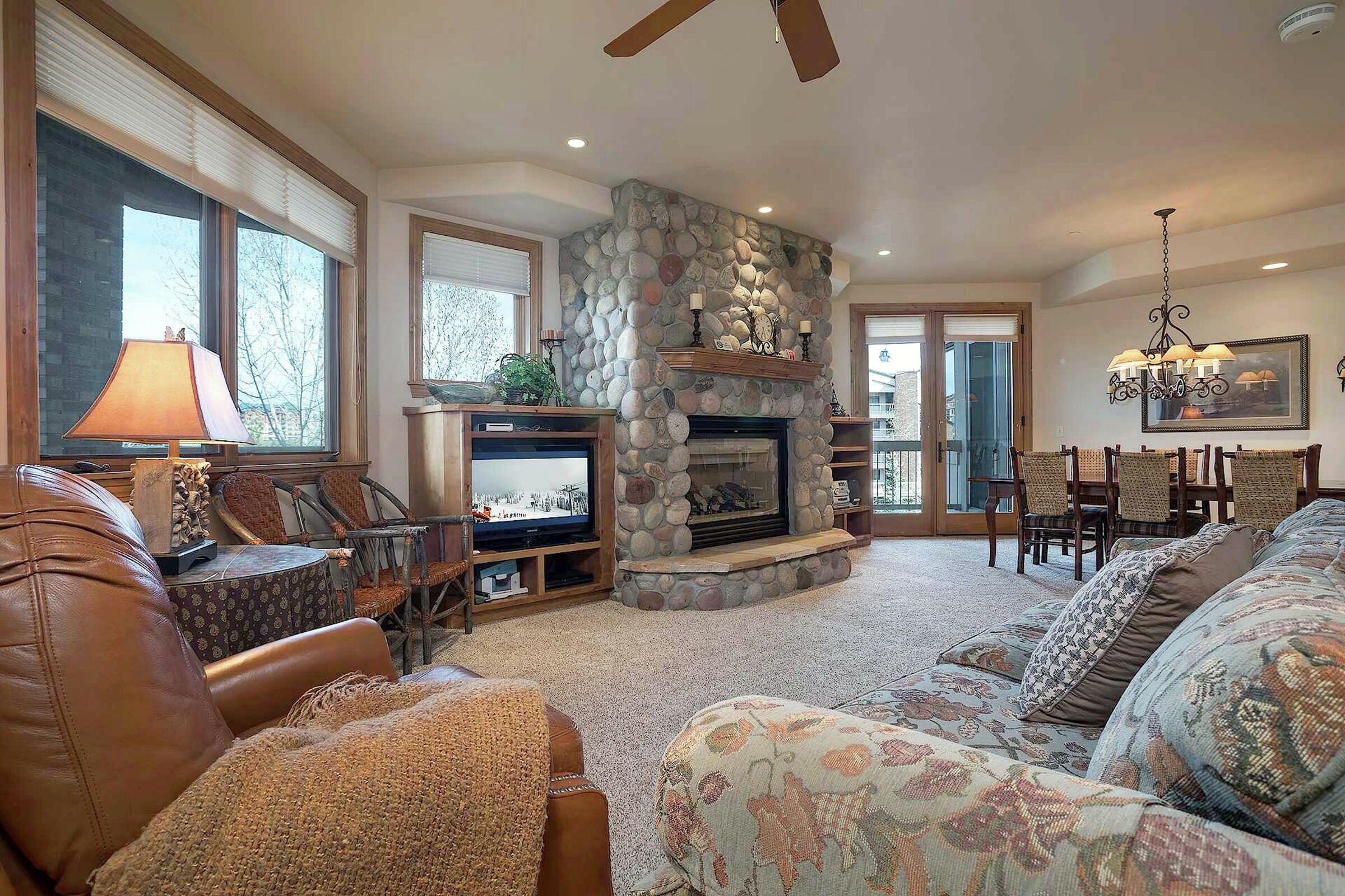 #333 - Living Room