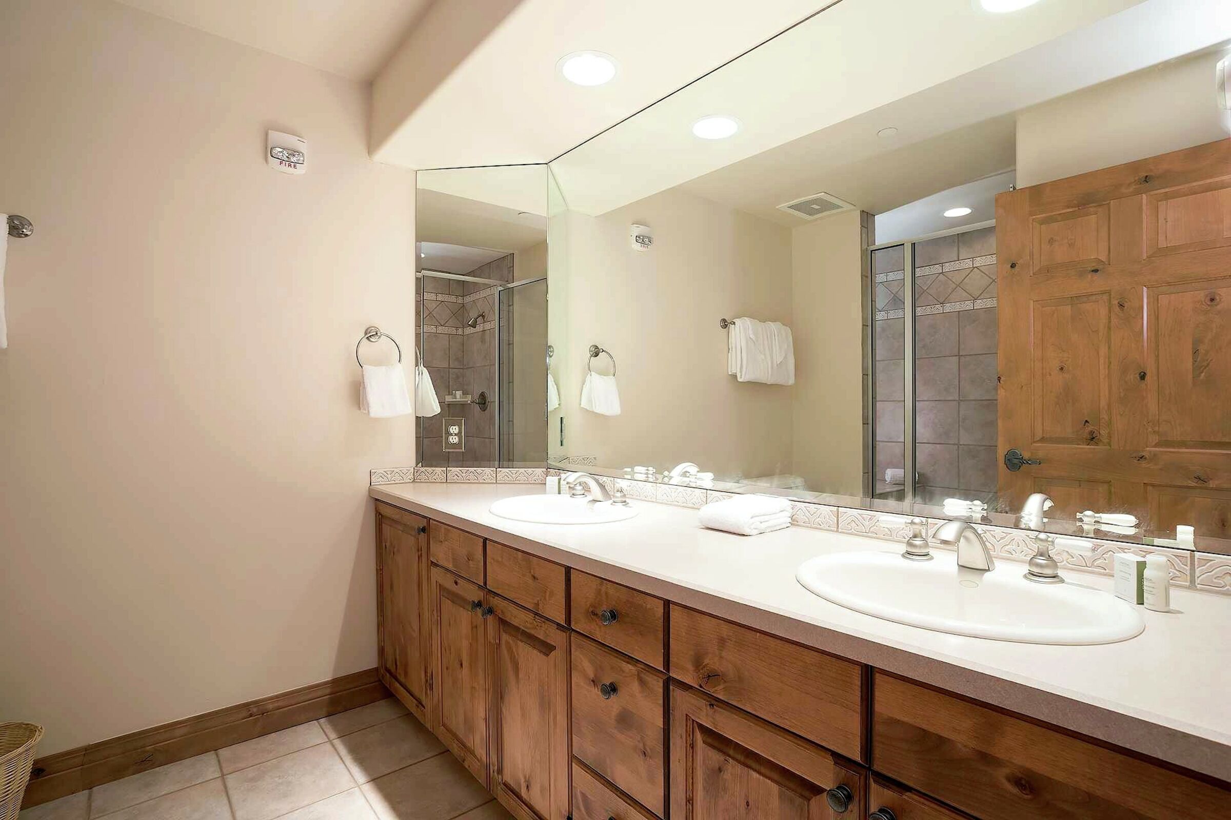 #333 - Bathroom
