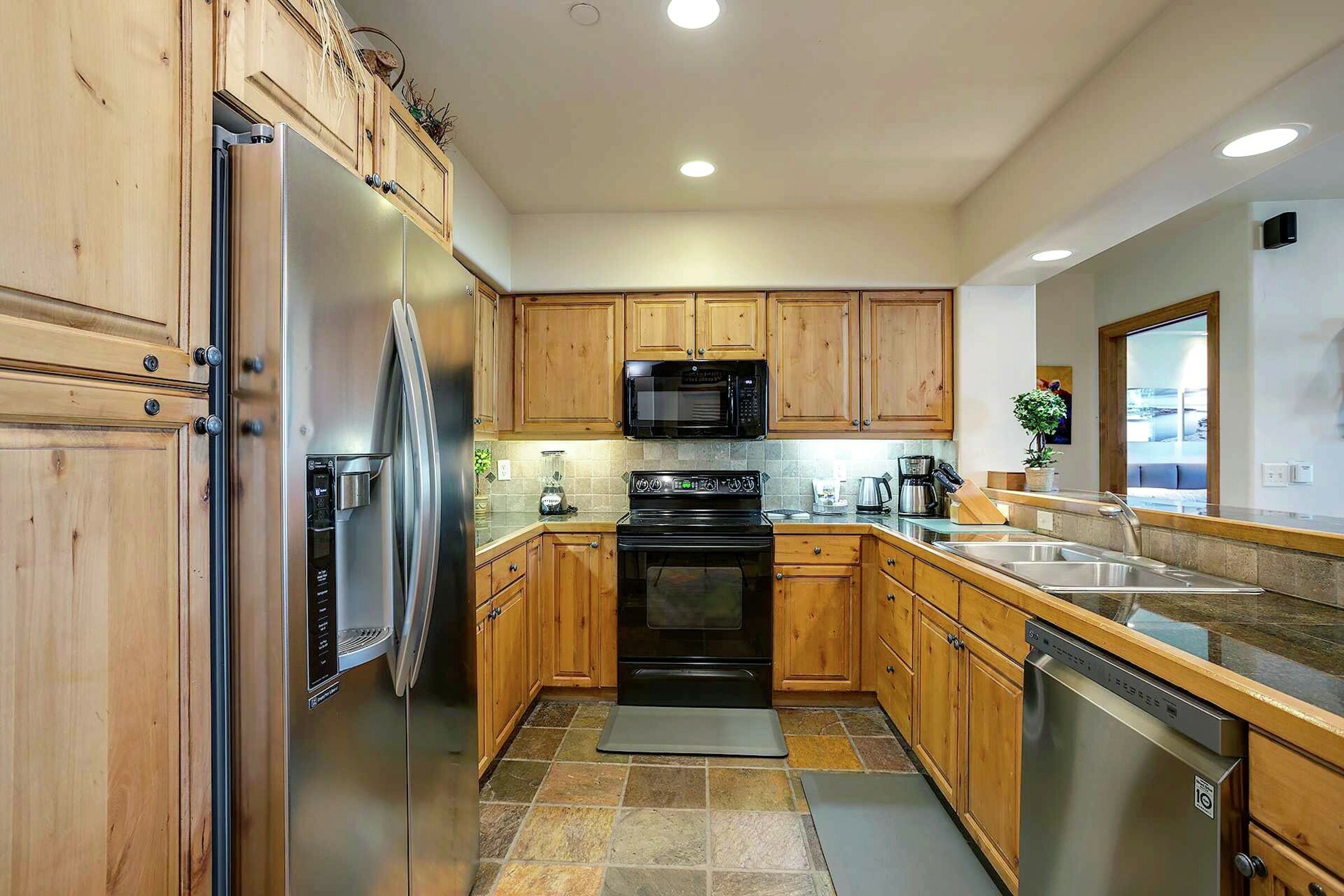 #311 - Kitchen