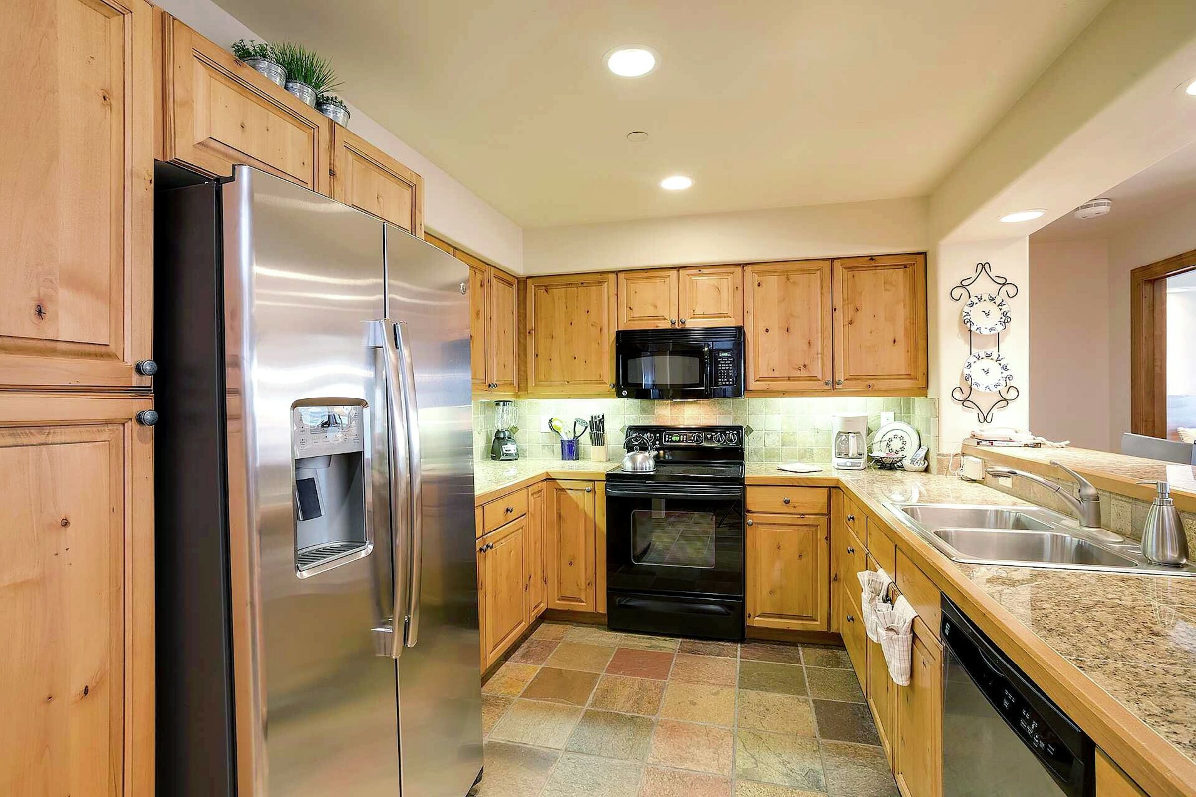 #325 - Kitchen