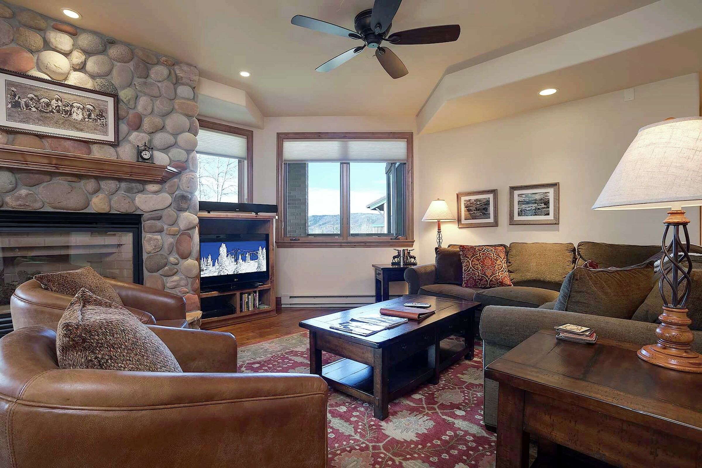 #325 - Living Room