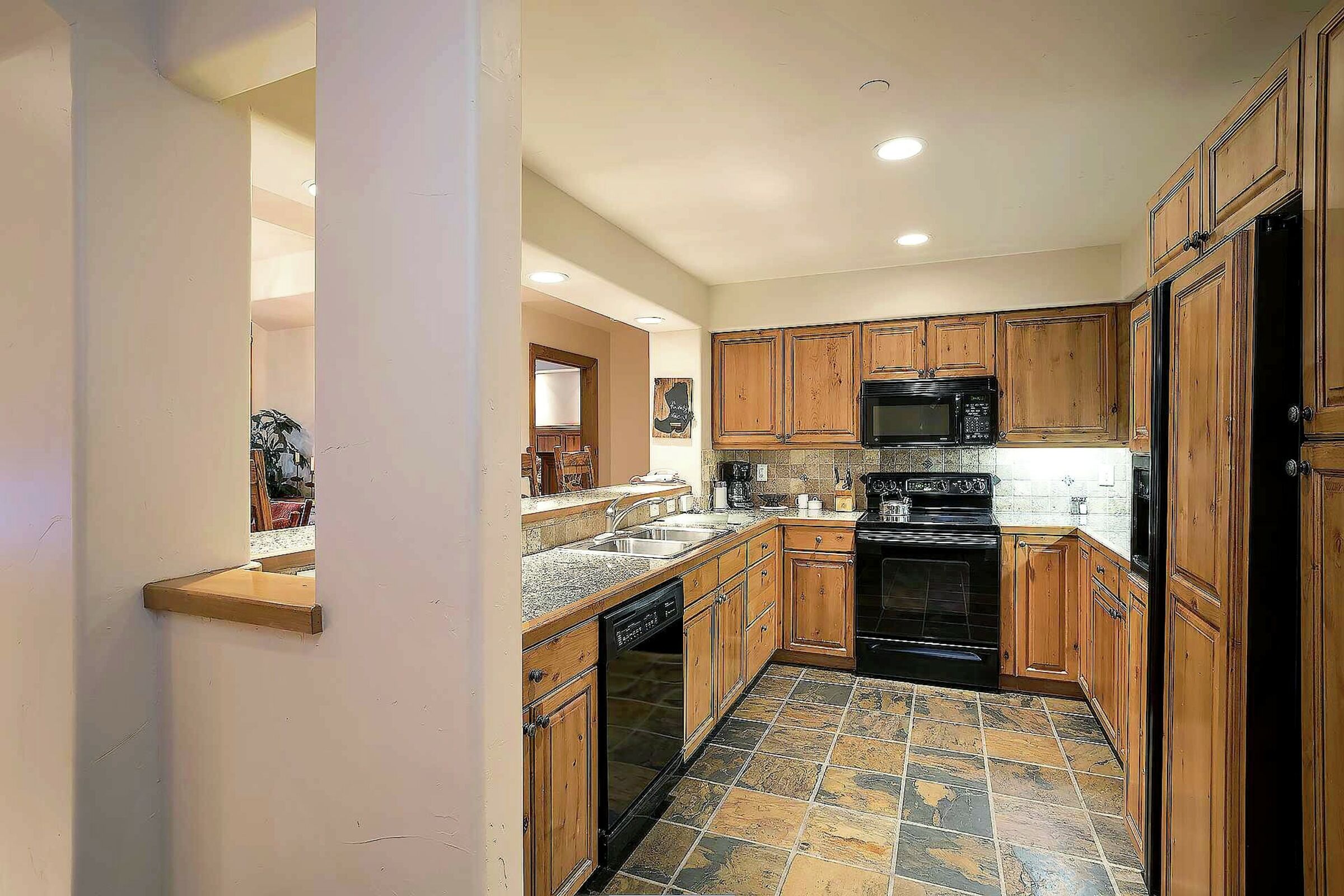 #336 - Kitchen