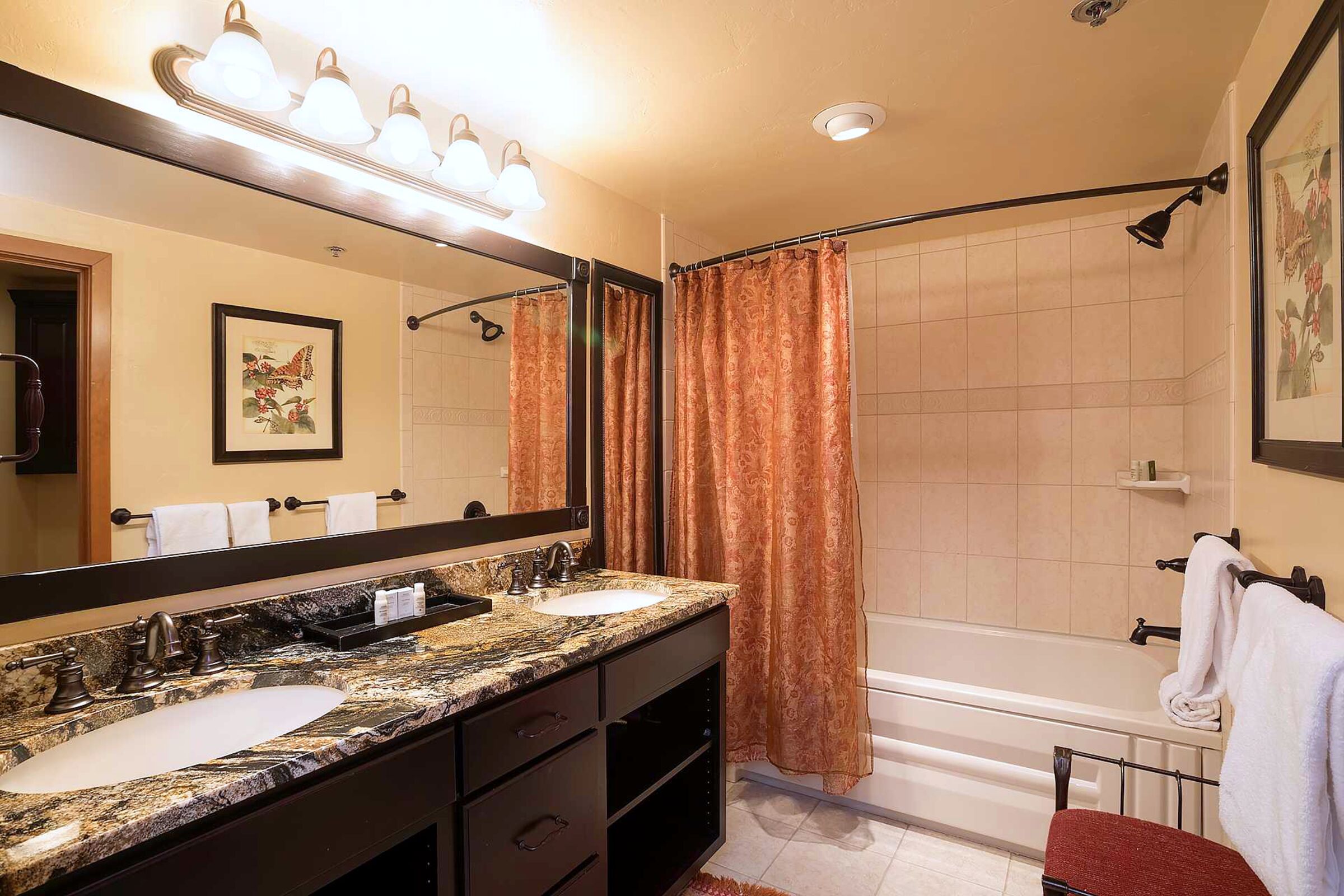 #113 - Master Ensuite Bathroom