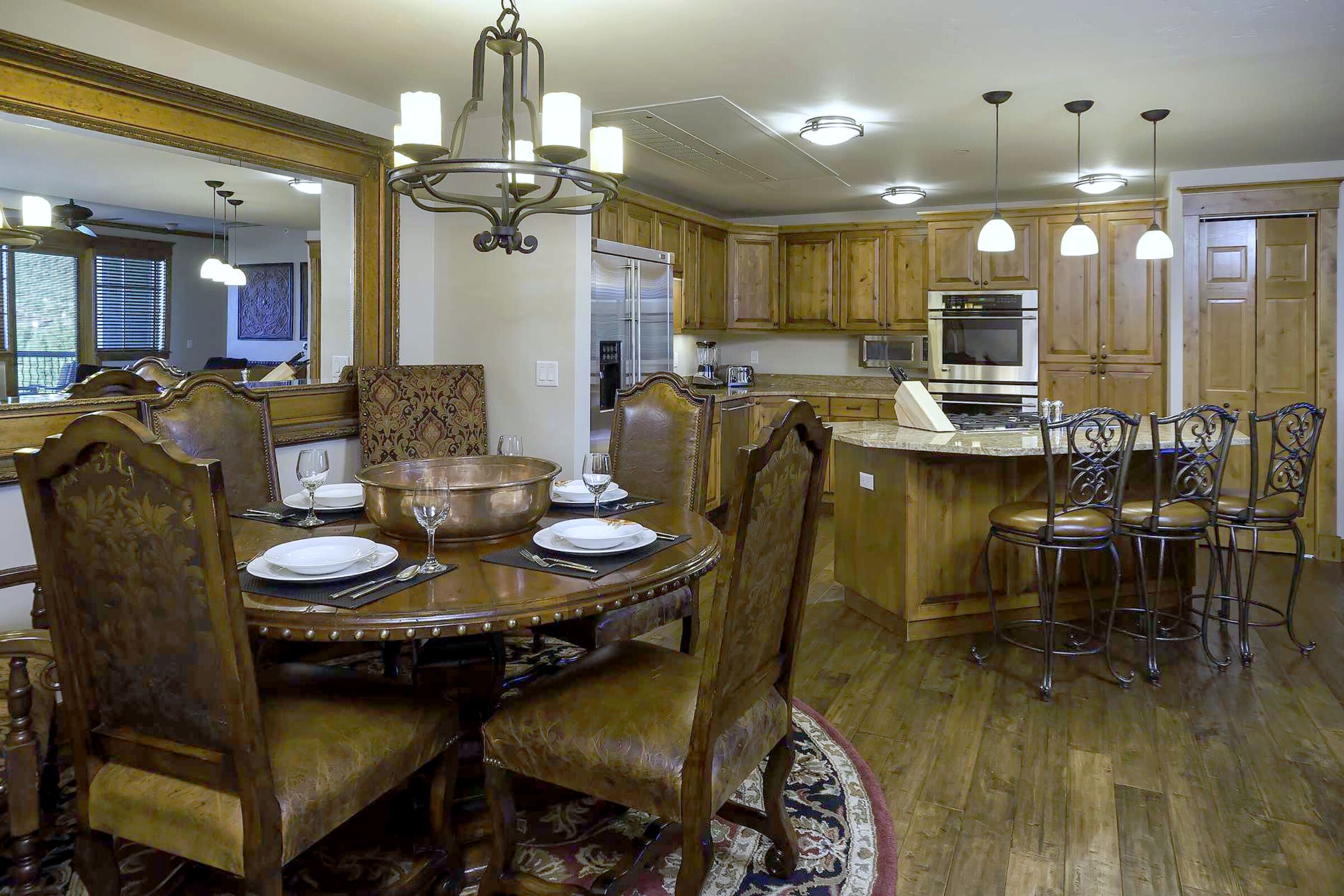 #5B2 - Dining Room & Kitchen