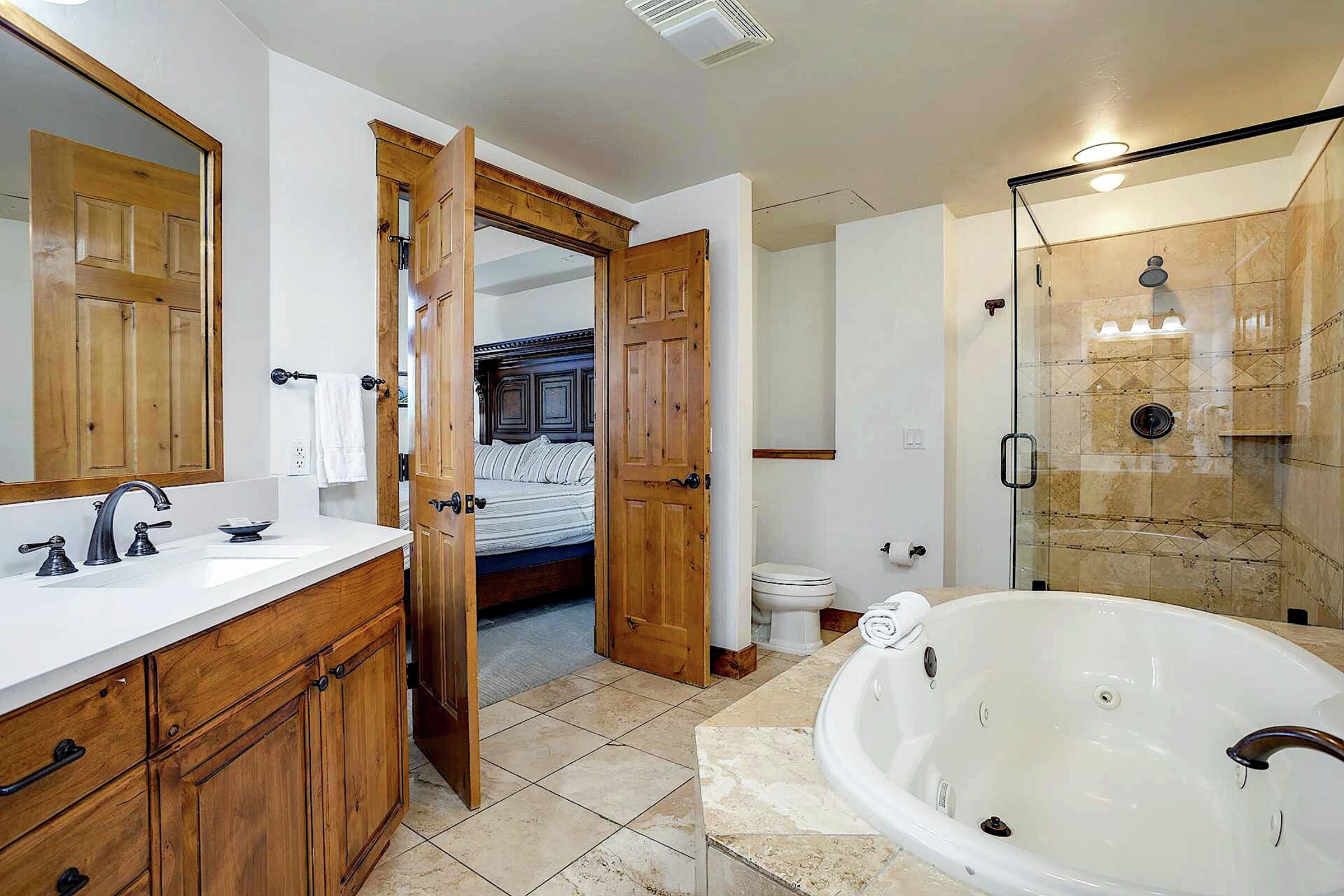 #2B2 - Master Ensuite Bathroom