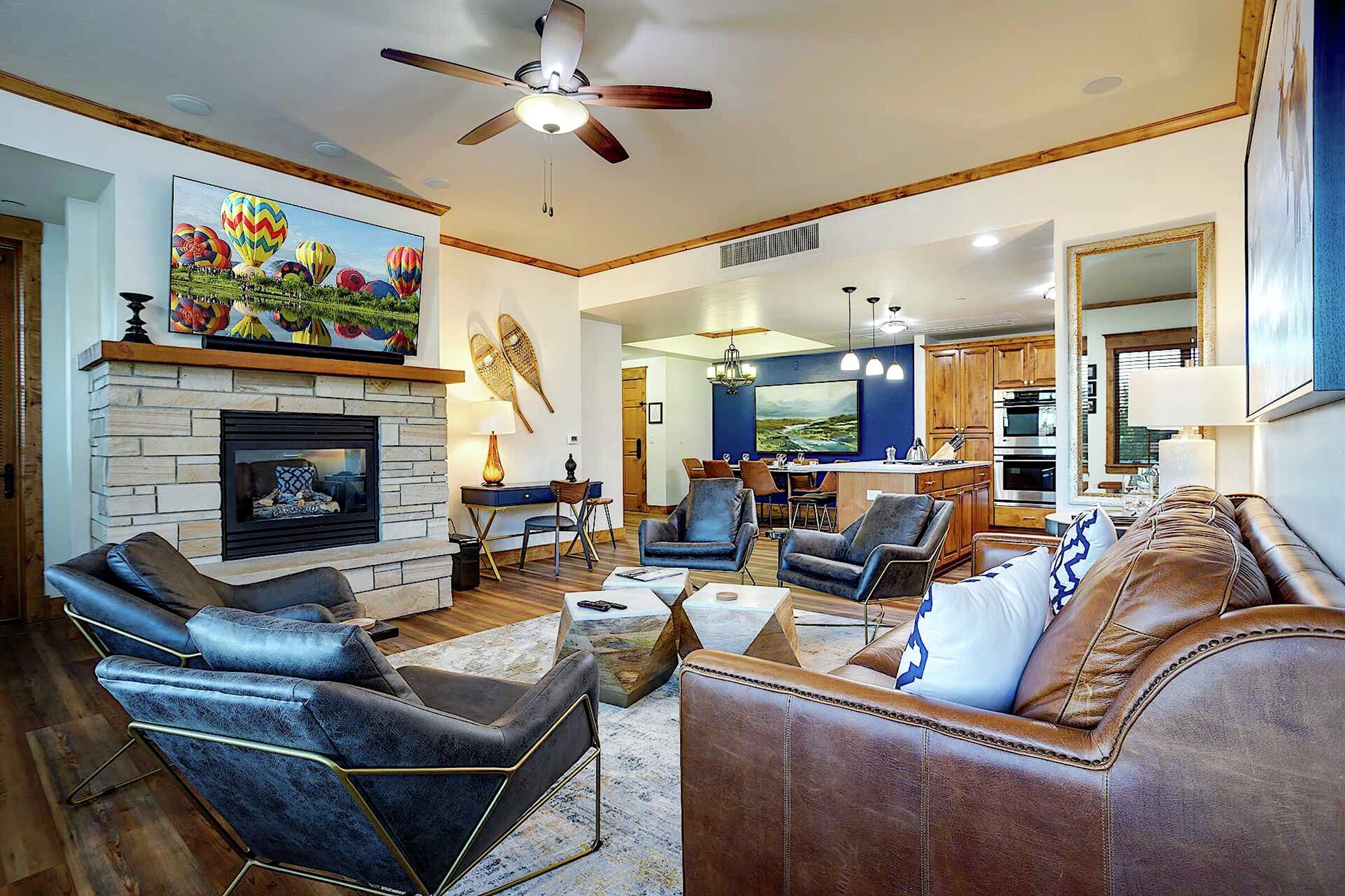 #2B2 - Living Area