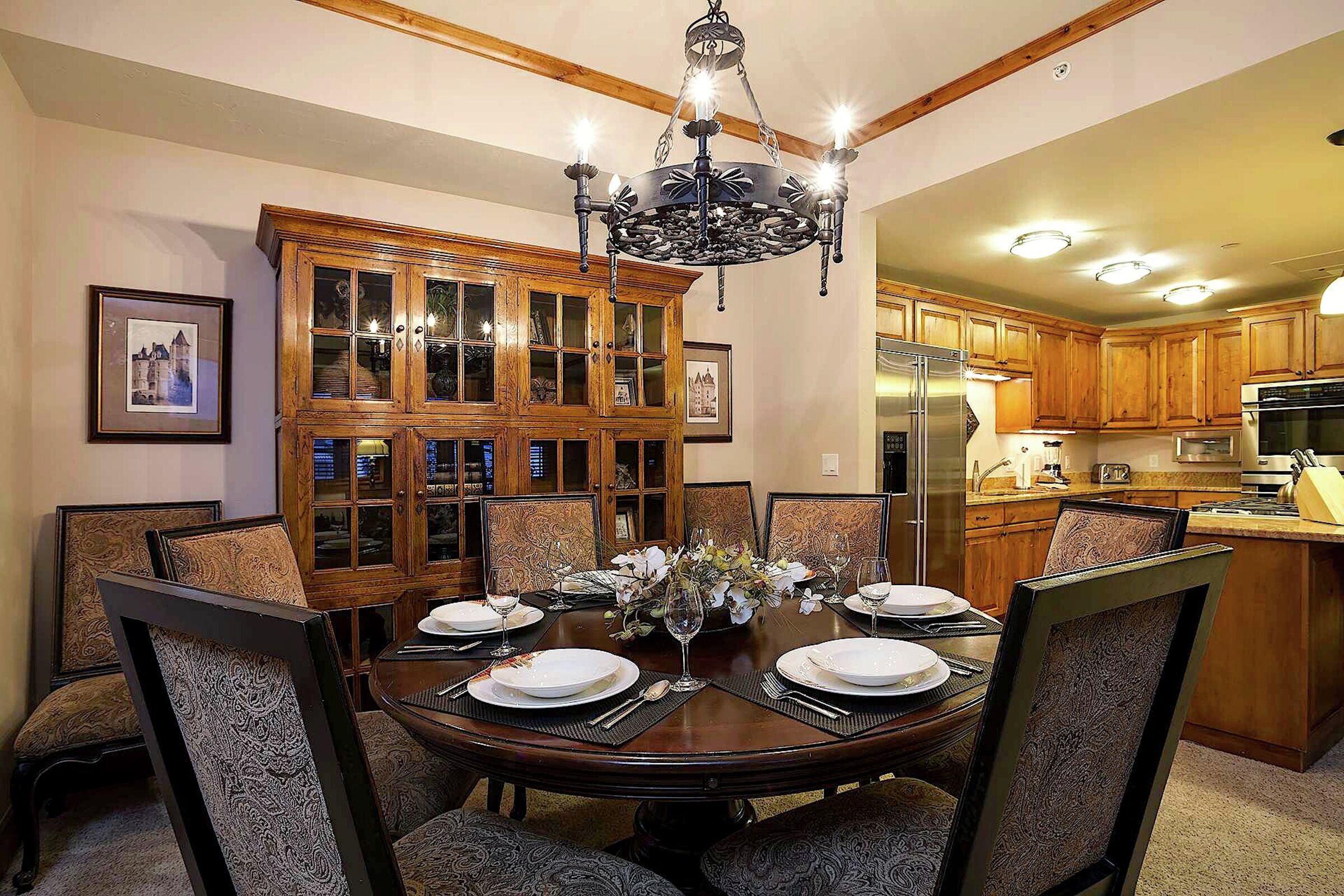 #5E3 - Dining Room