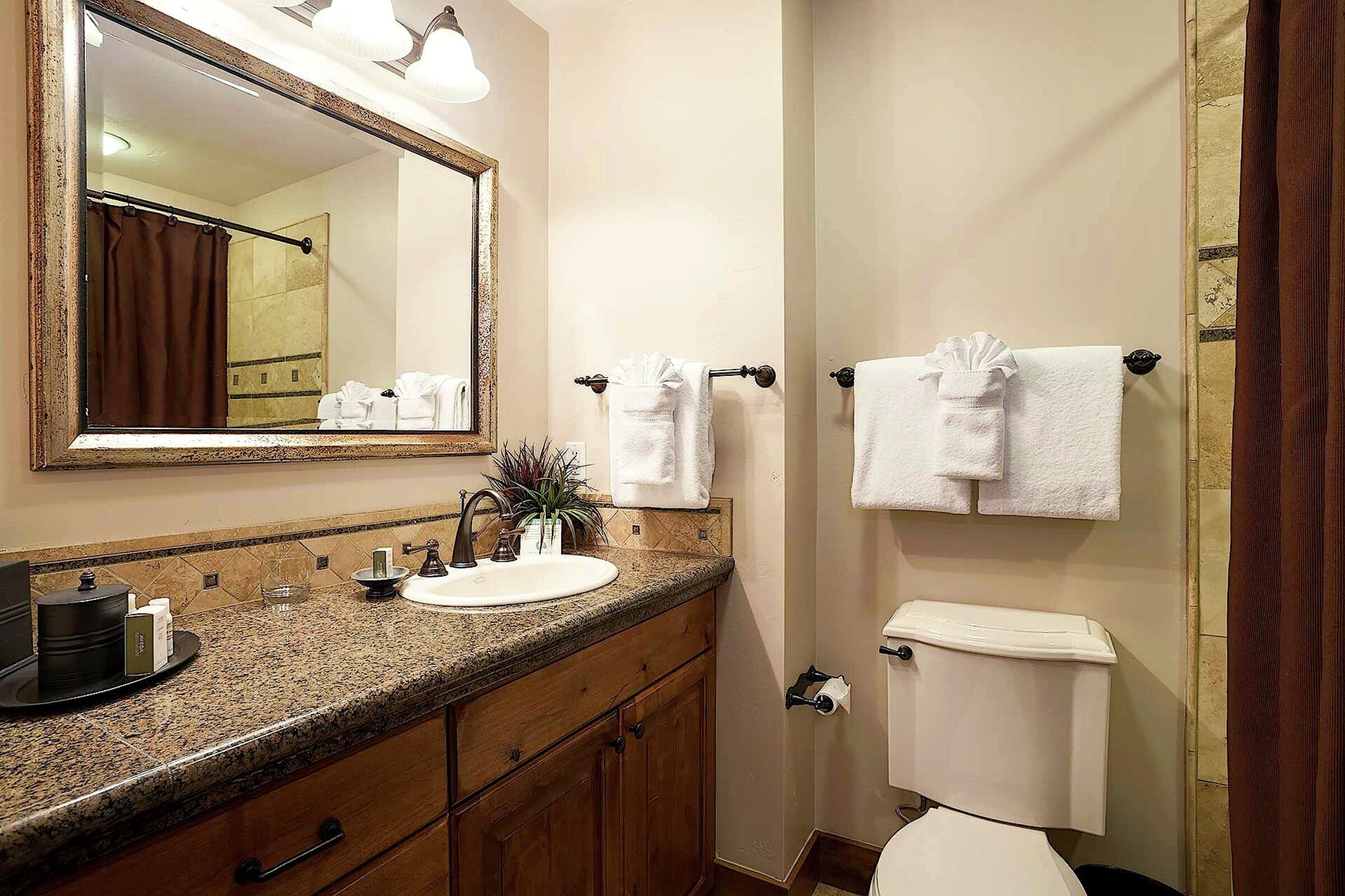 #5E3 - Bathroom