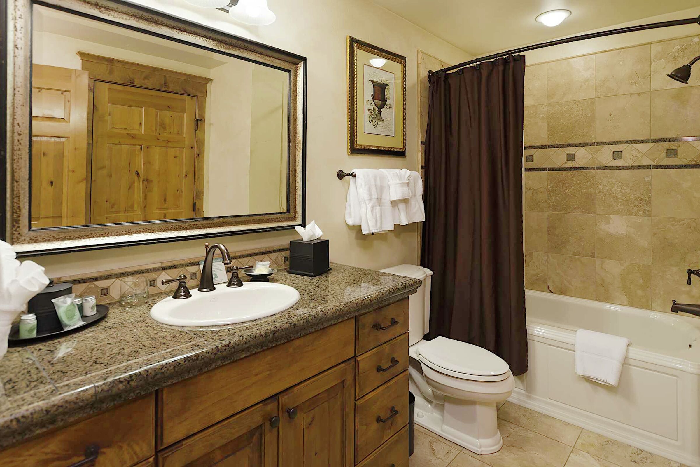 #3A3 - Ensuite Bathroom