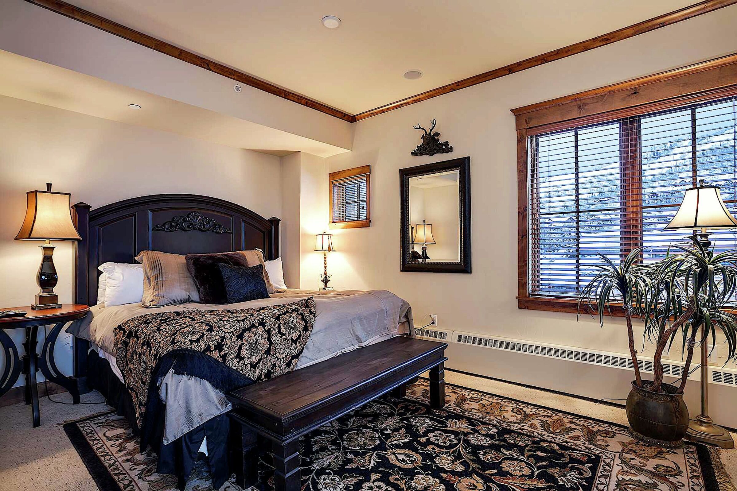 #4B - Master Bedroom