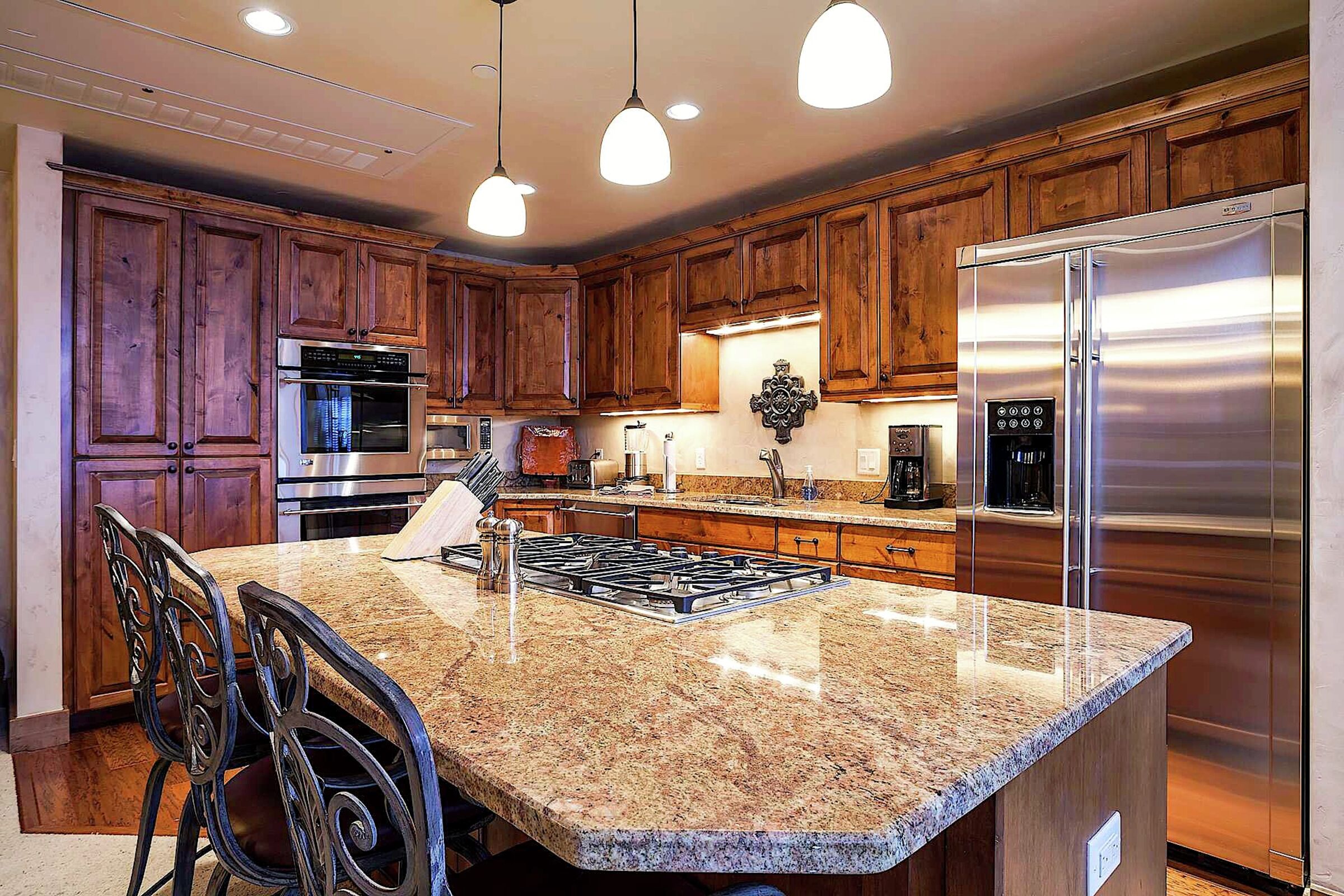 #4B - Kitchen