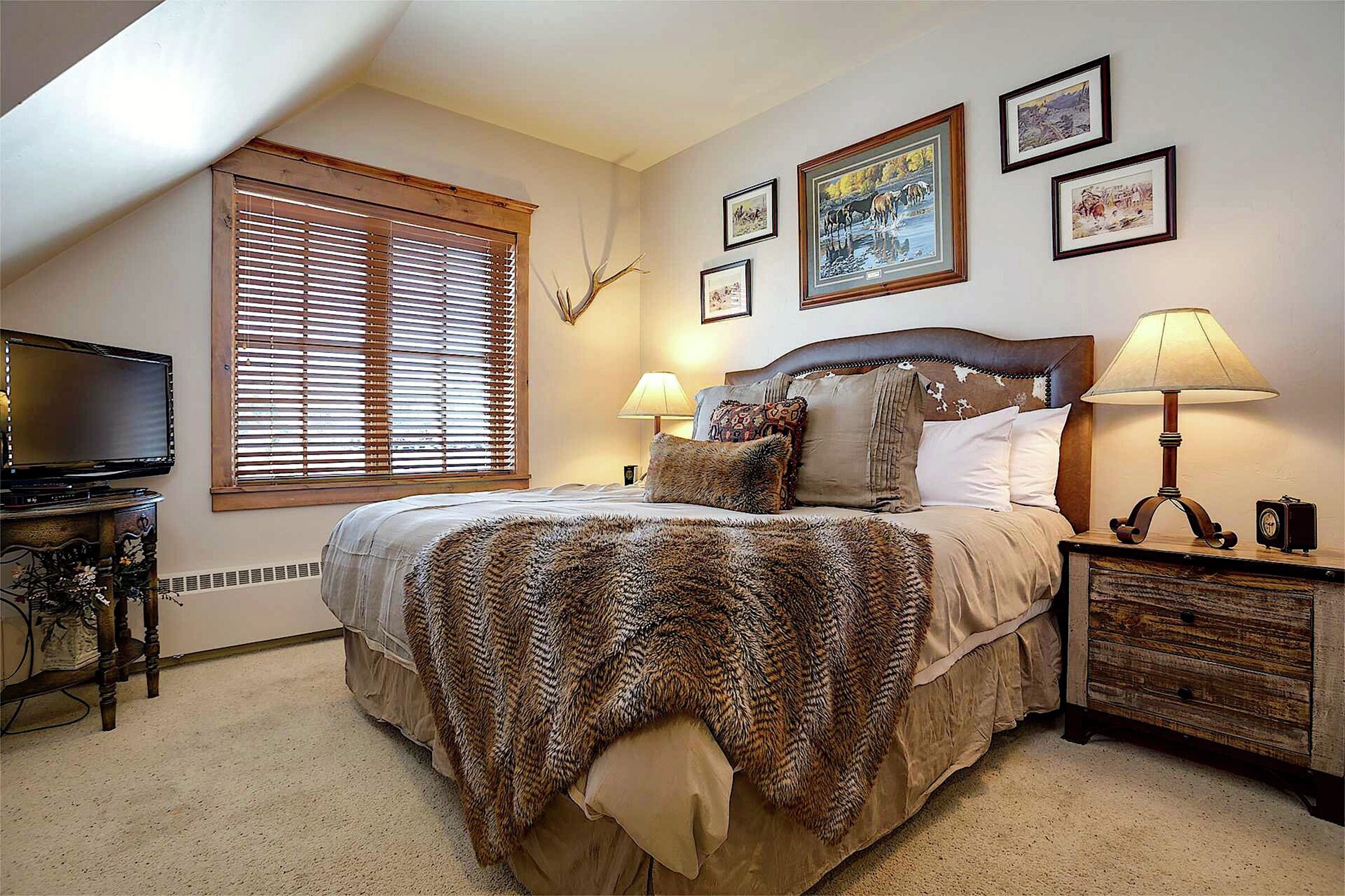 #6A - Bedroom