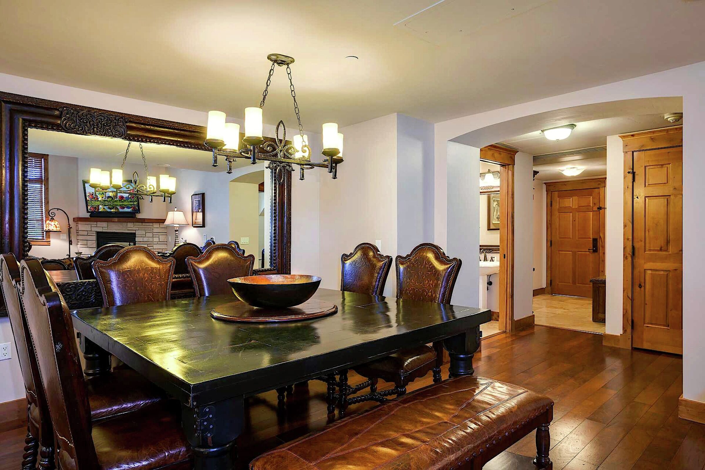 #6A - Dining Room