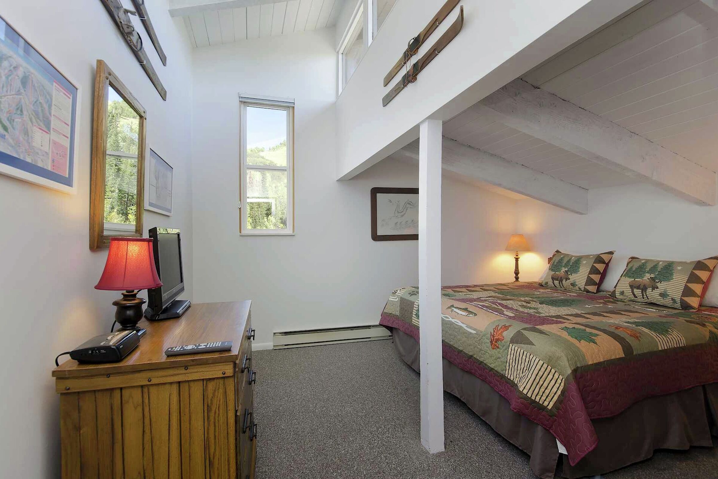 #076 - Bedroom