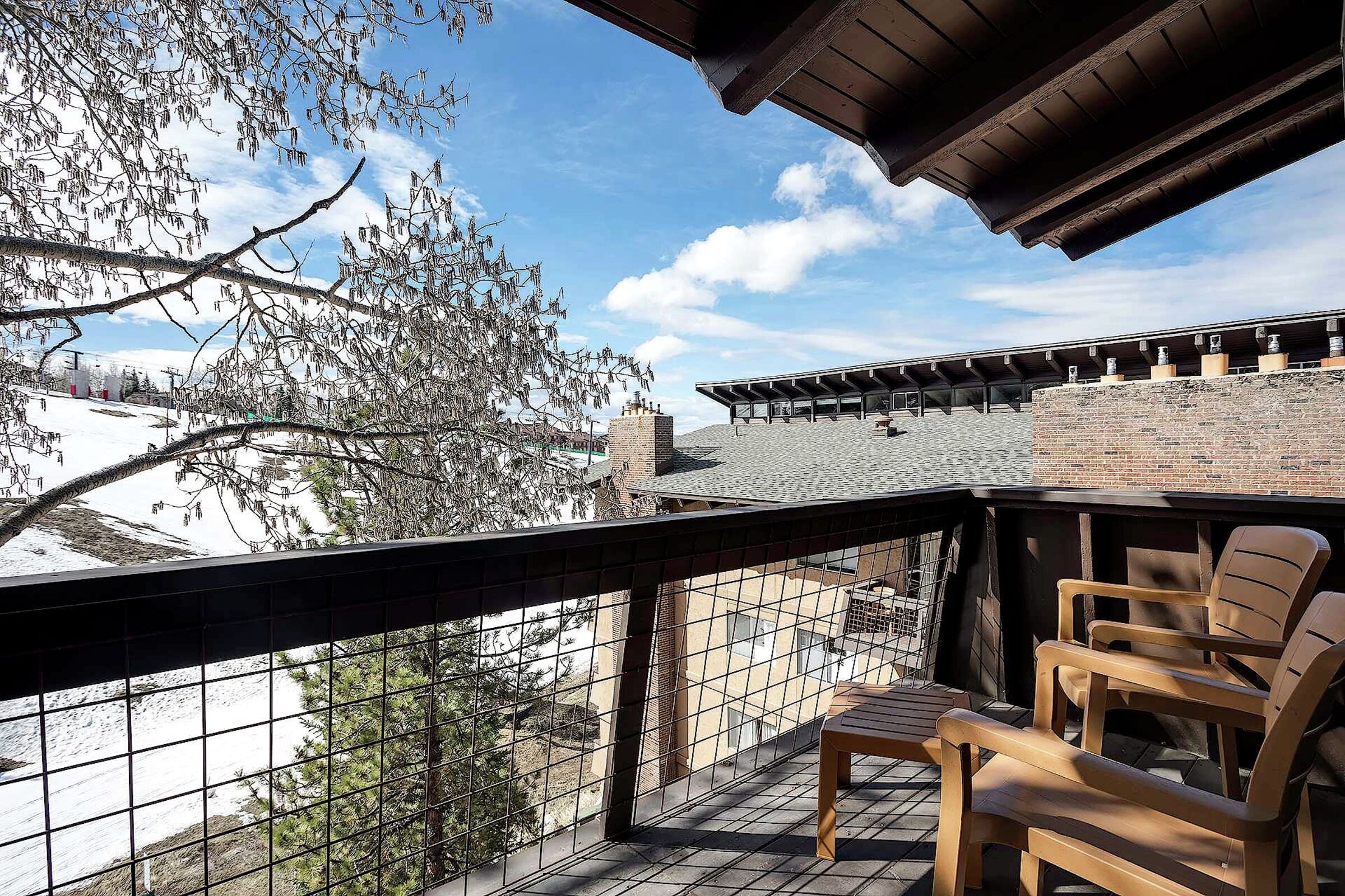 #076 - Balcony