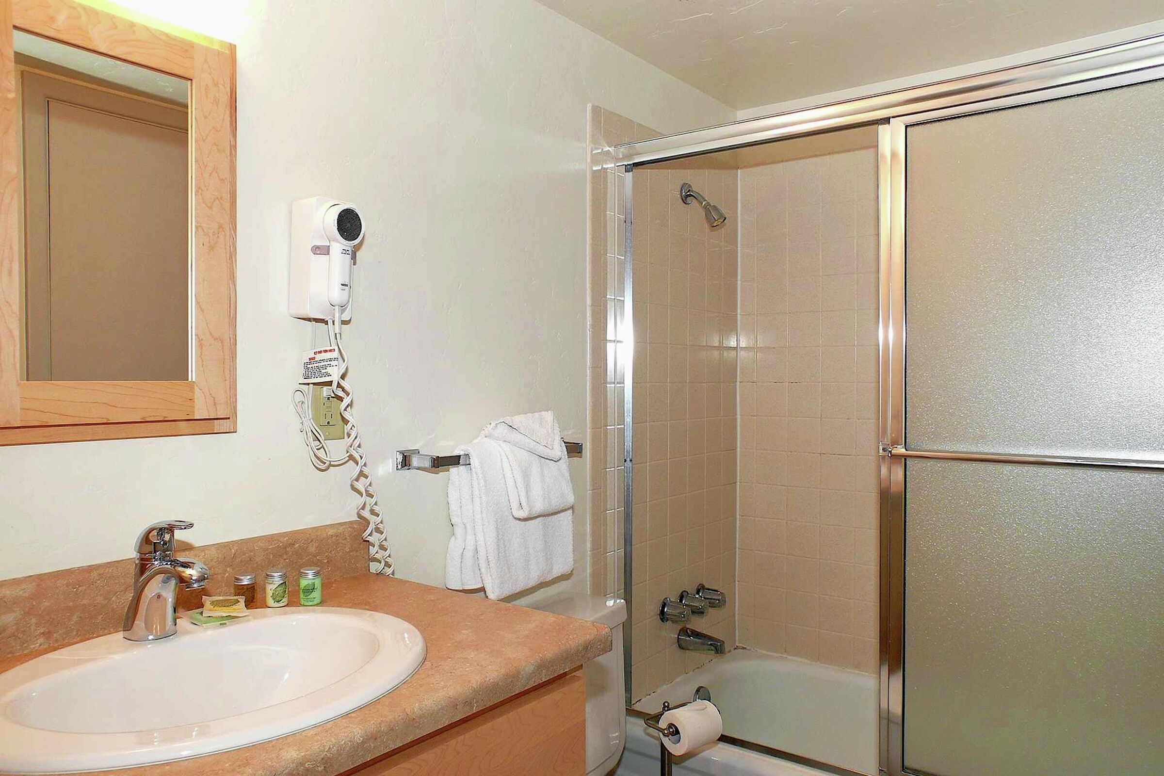 #062 - Bathroom