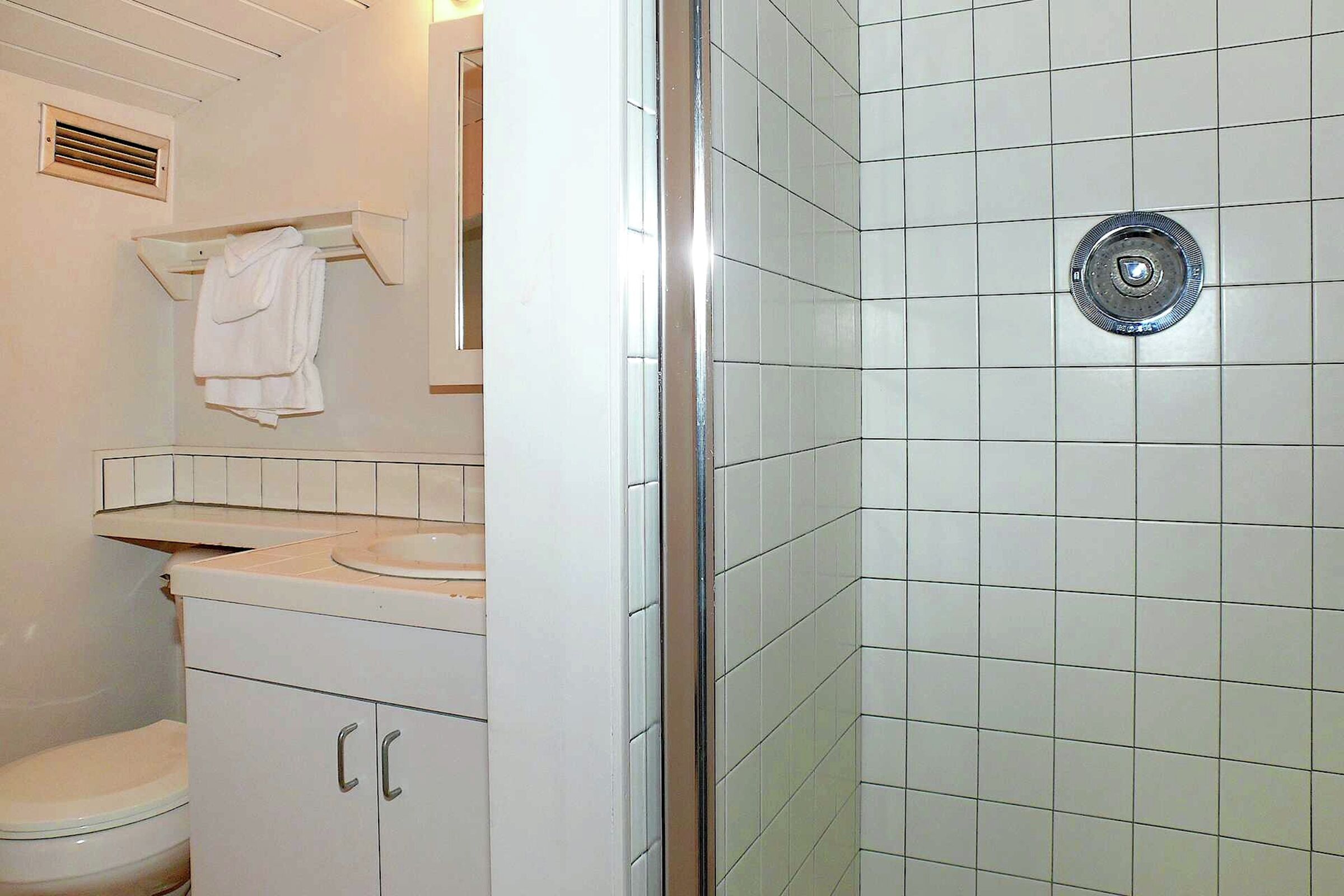 #062 - Bathroom