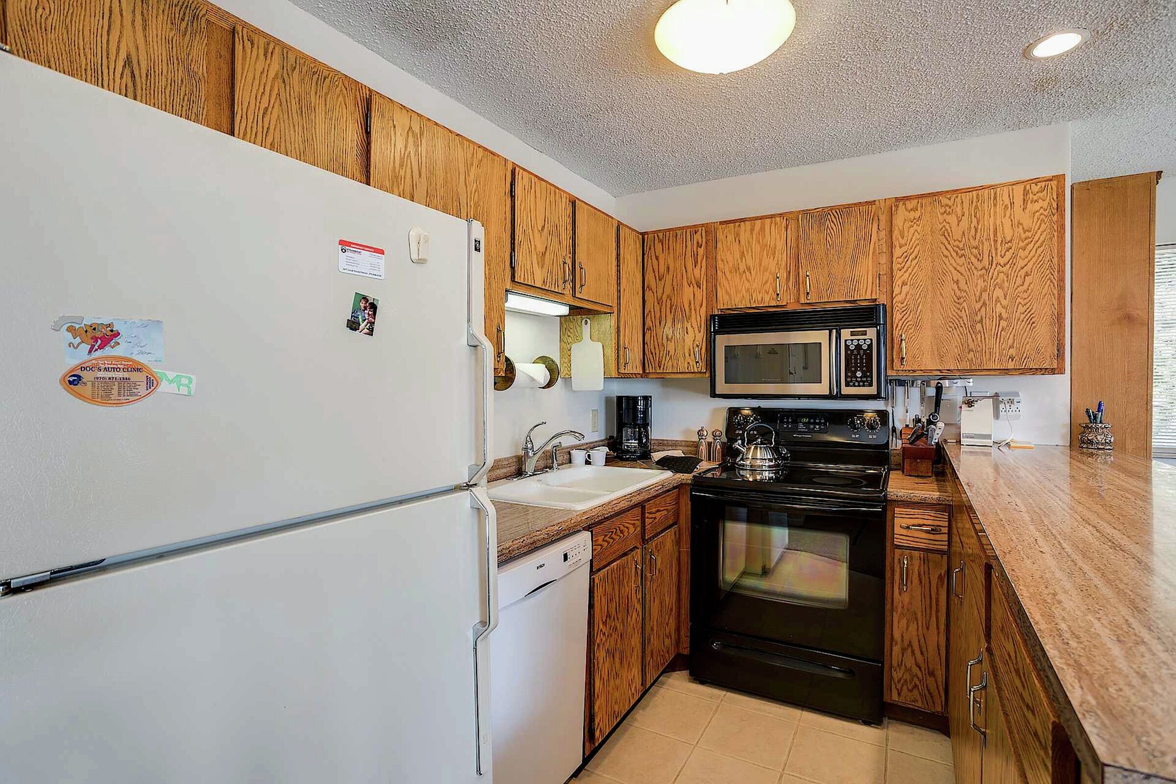 #048 - Kitchen