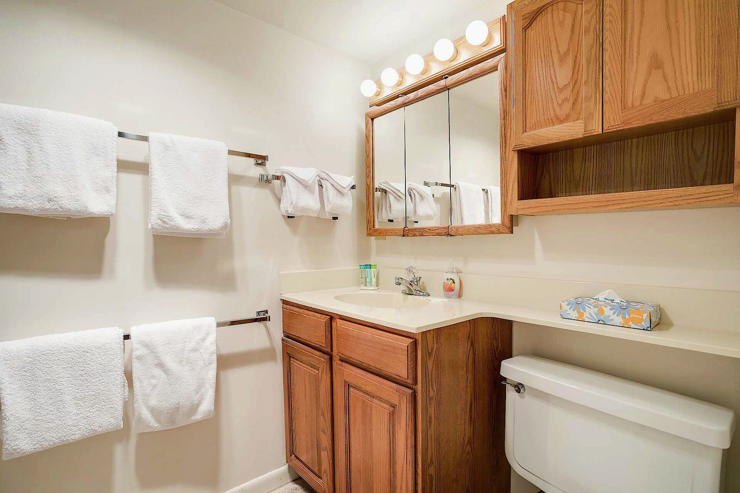 #048 - Bathroom